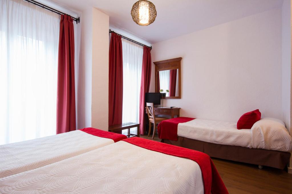 Triple Room with Spa Access photo 2