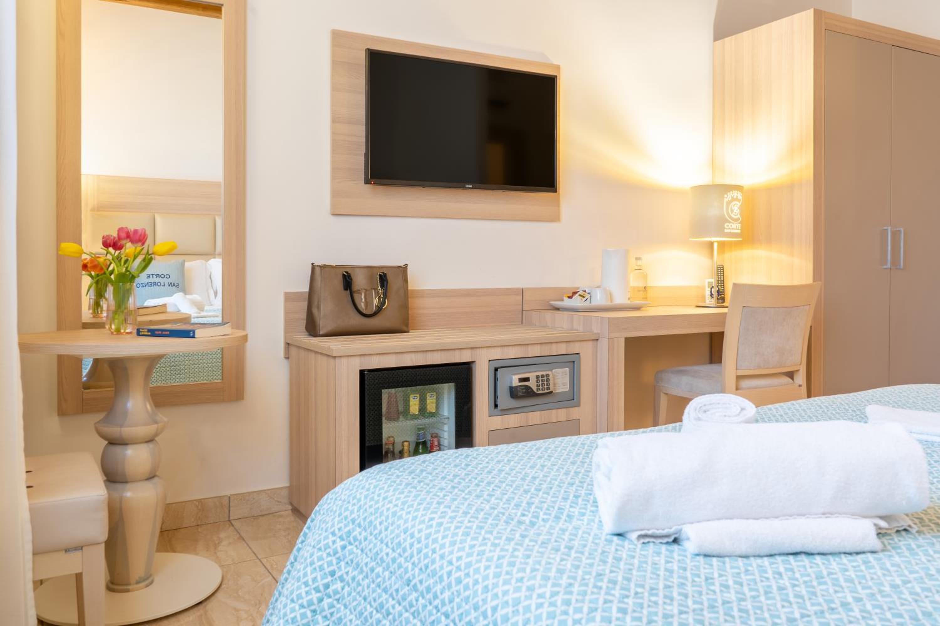 King Room with Spa Bath photo 1