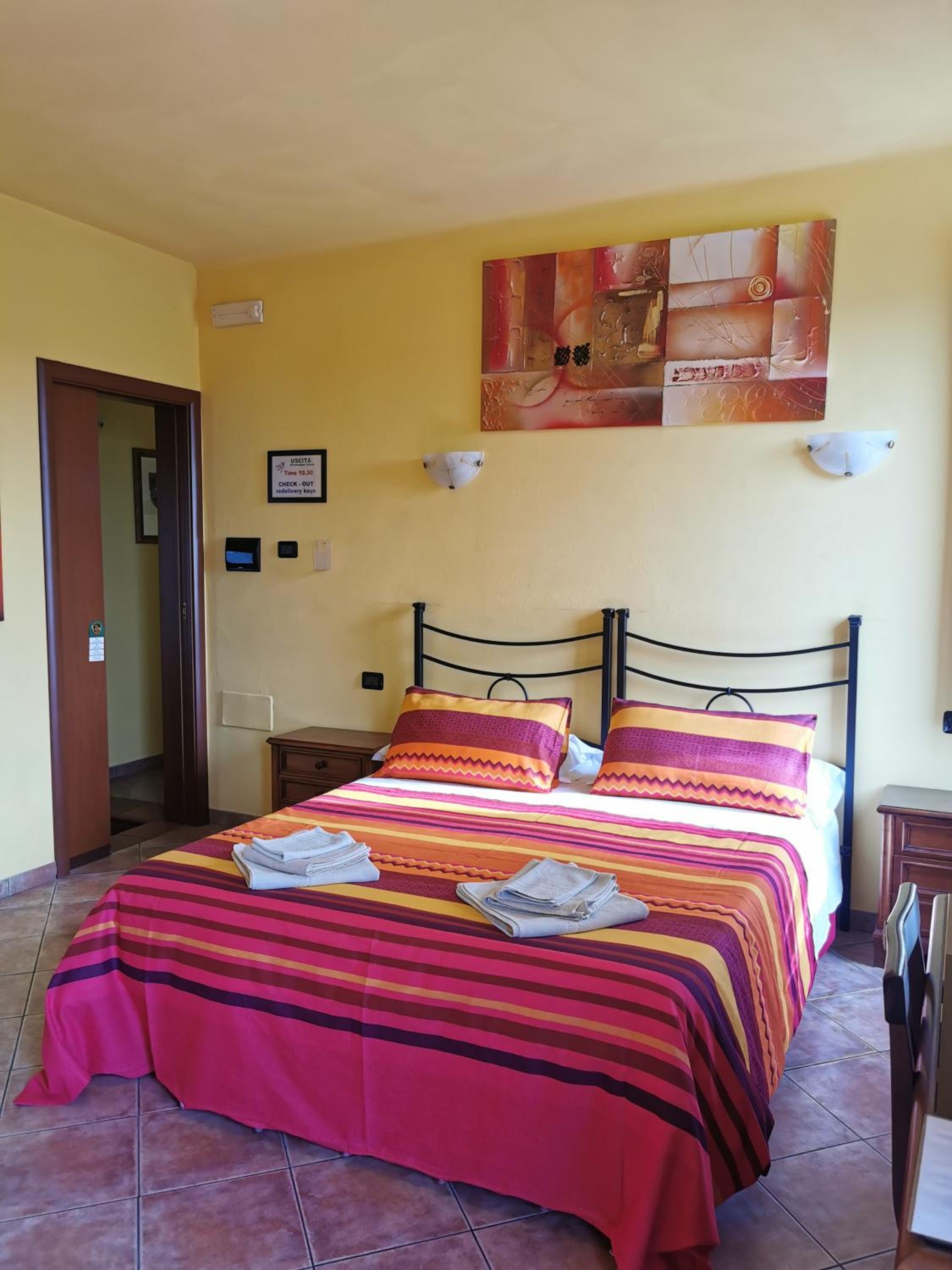 Double or Twin Room photo 1