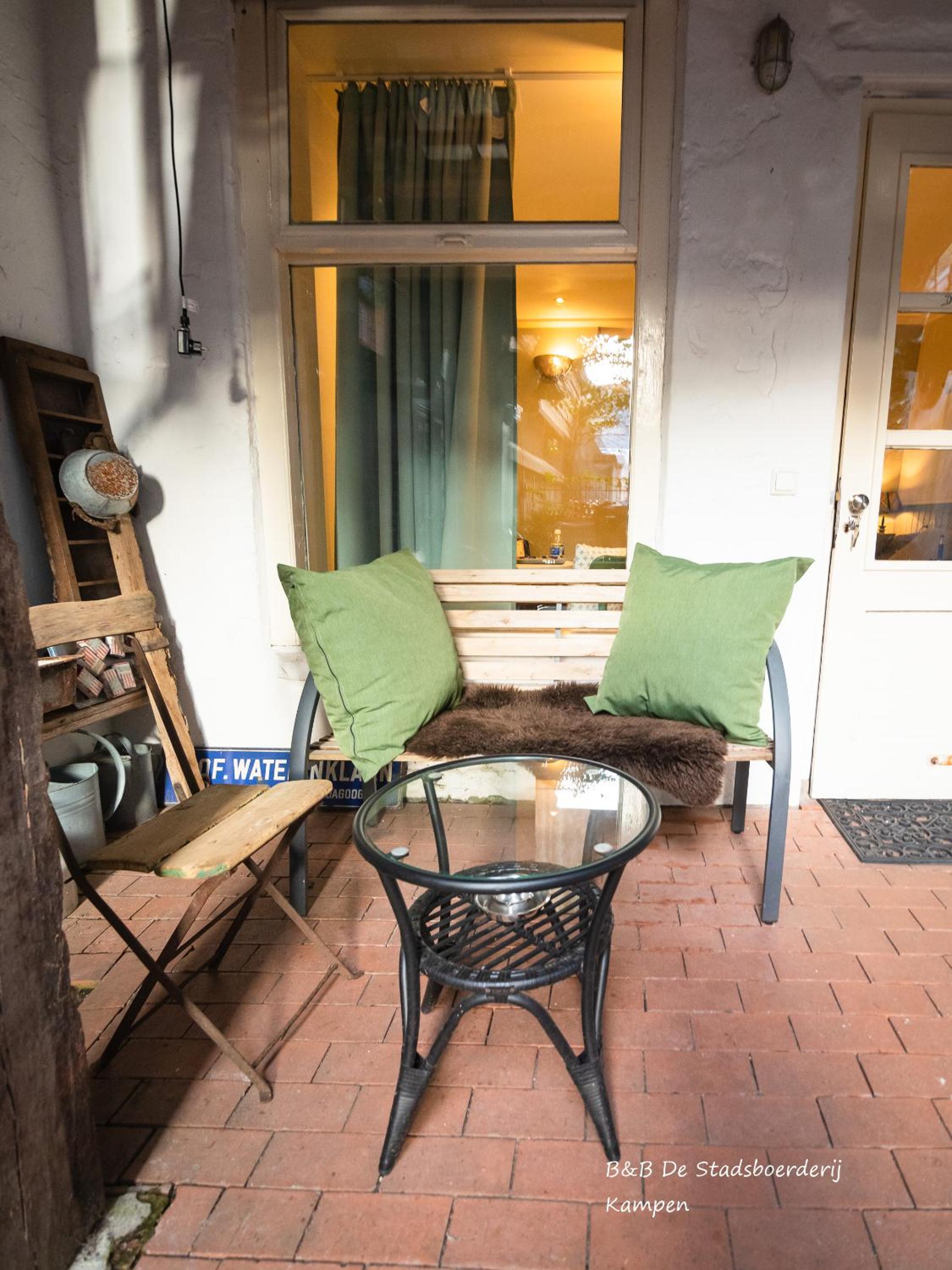 Double Room with Patio photo 3