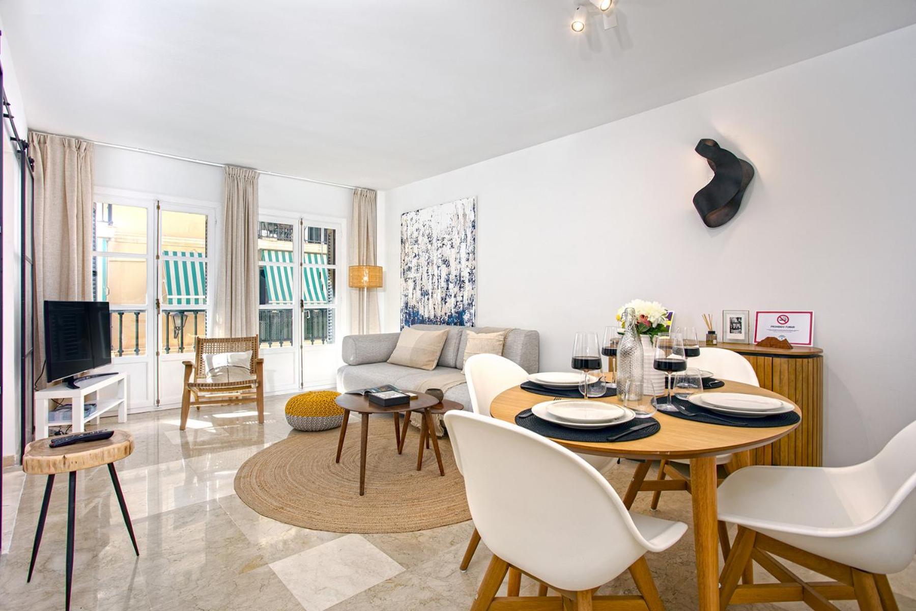Apartamento con Balcón