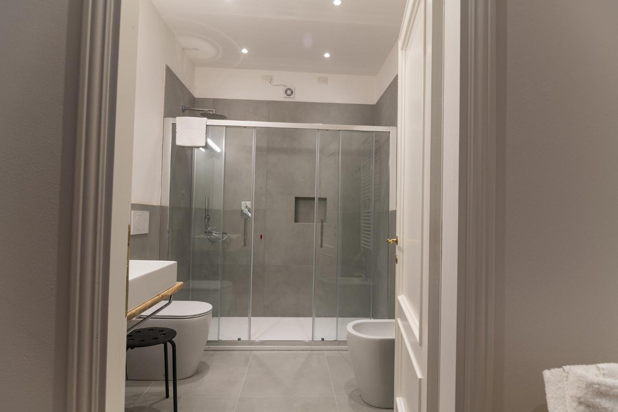 Standard Triple Room photo 3