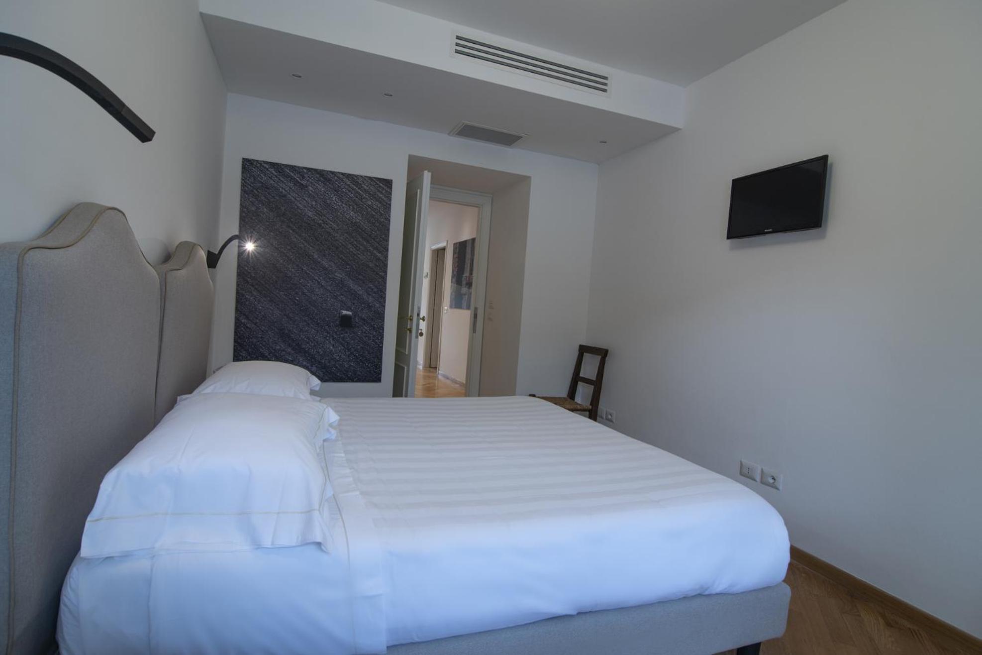 Standard Double or Twin Room photo 3