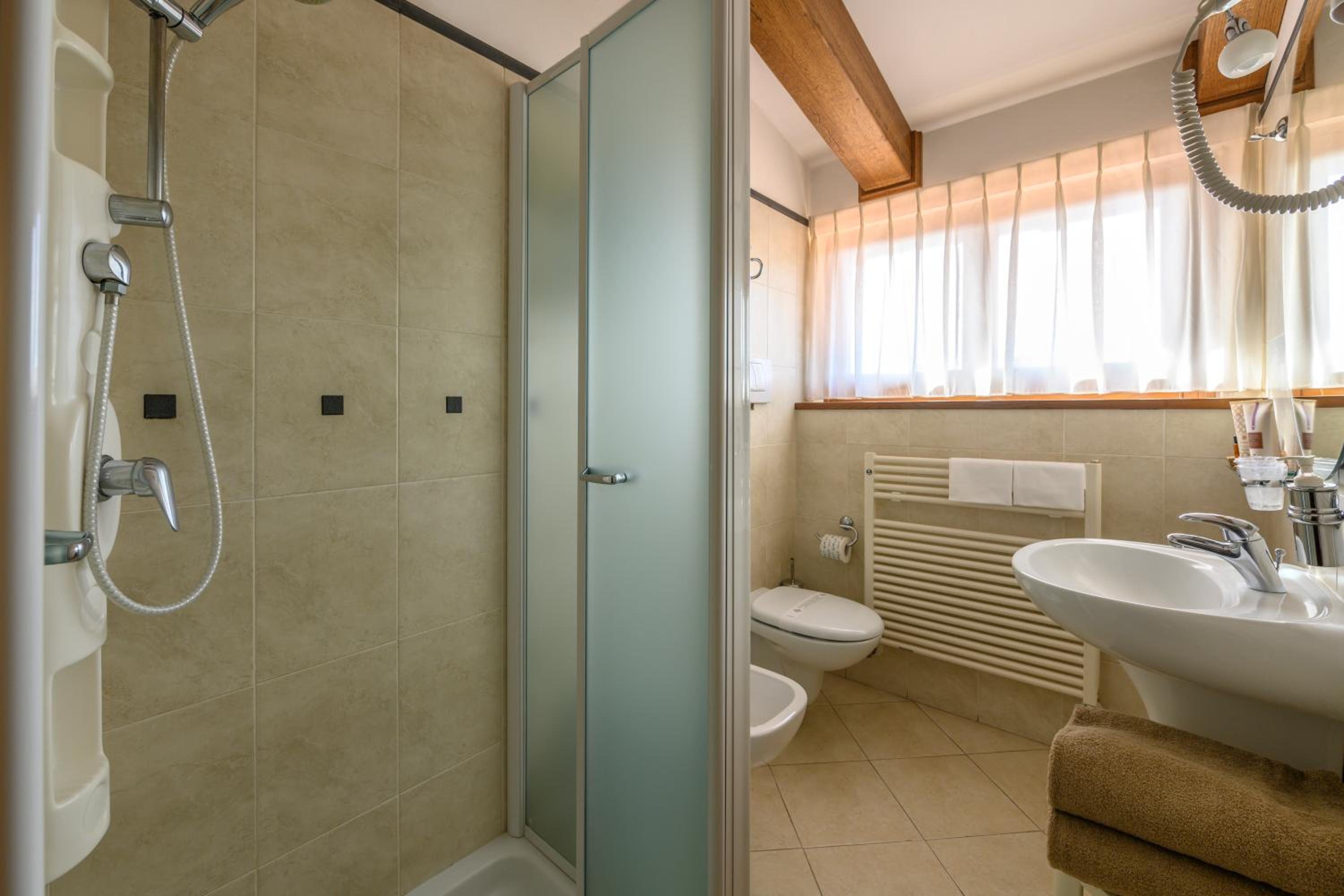 Double or Twin Room photo 3