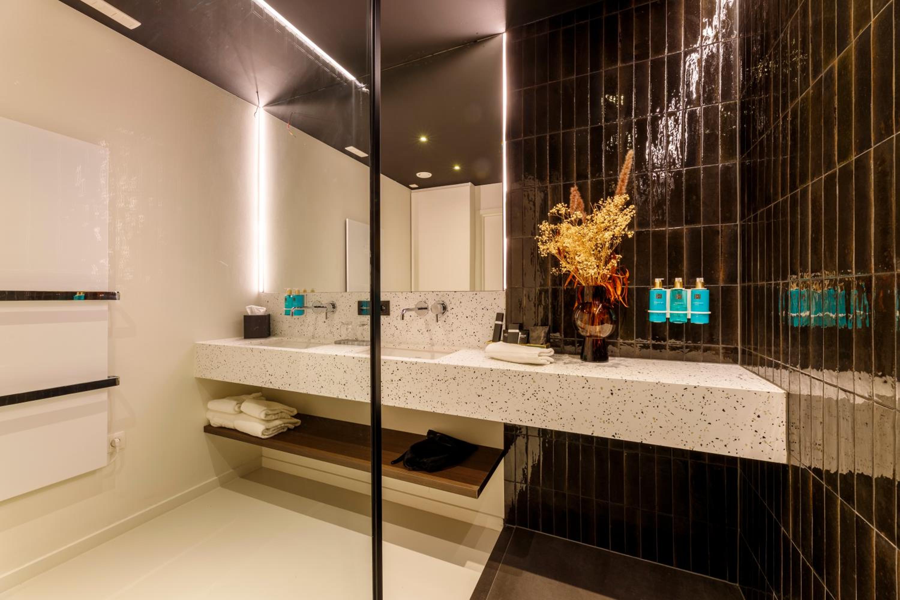Junior Suite  - Photo 8