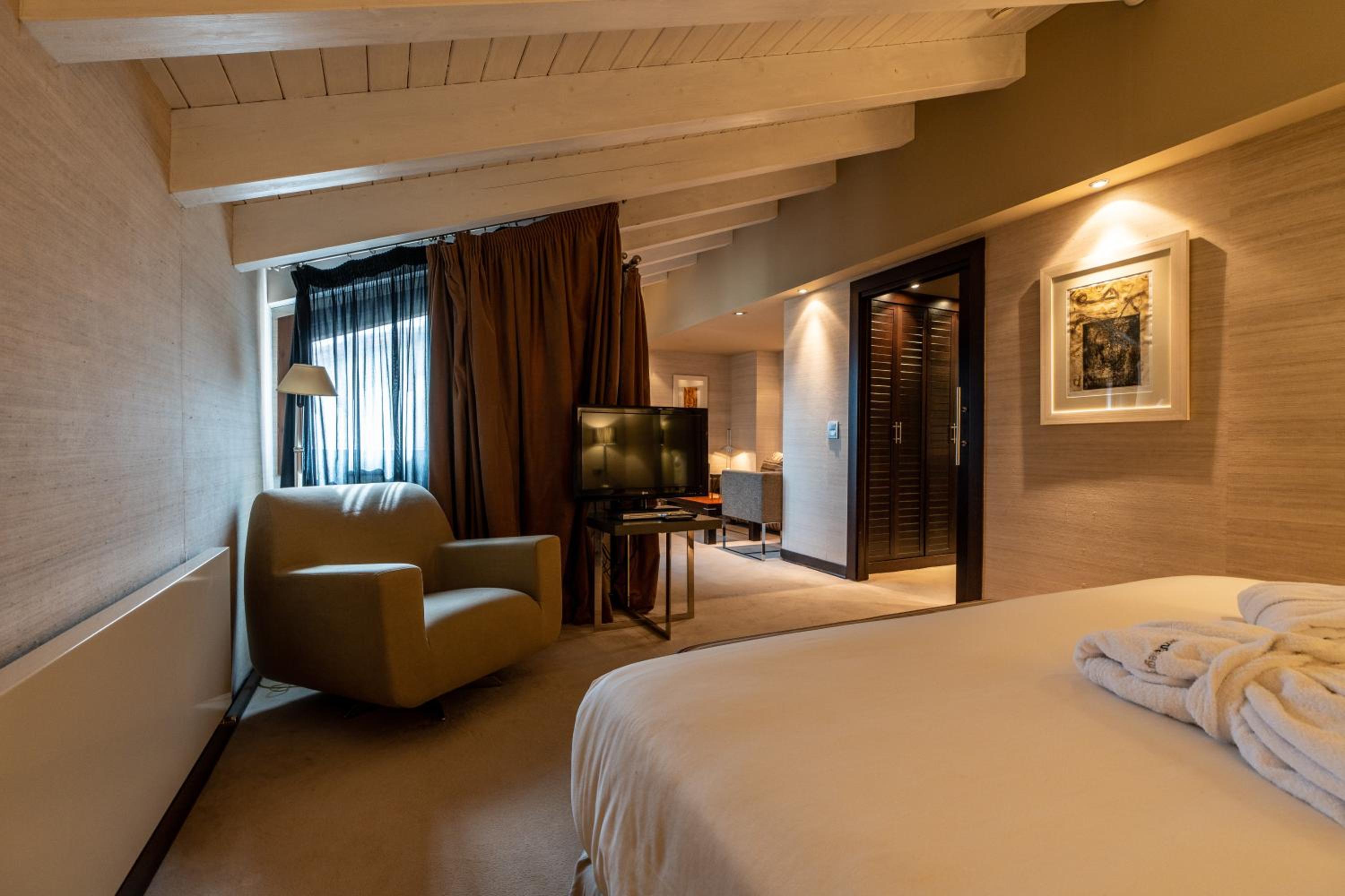 Junior Suite - Photo 18