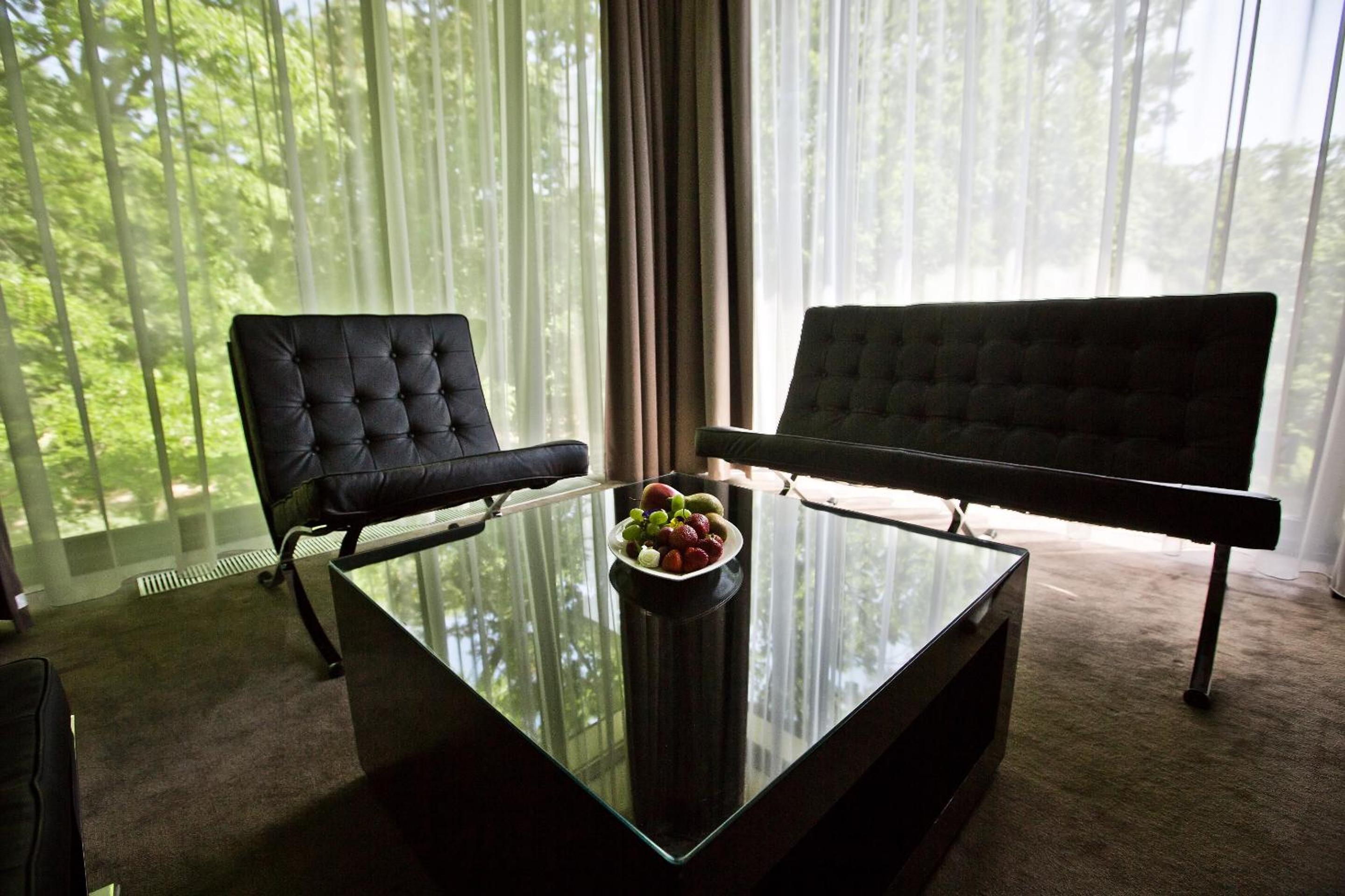 King Suite - Photo 7