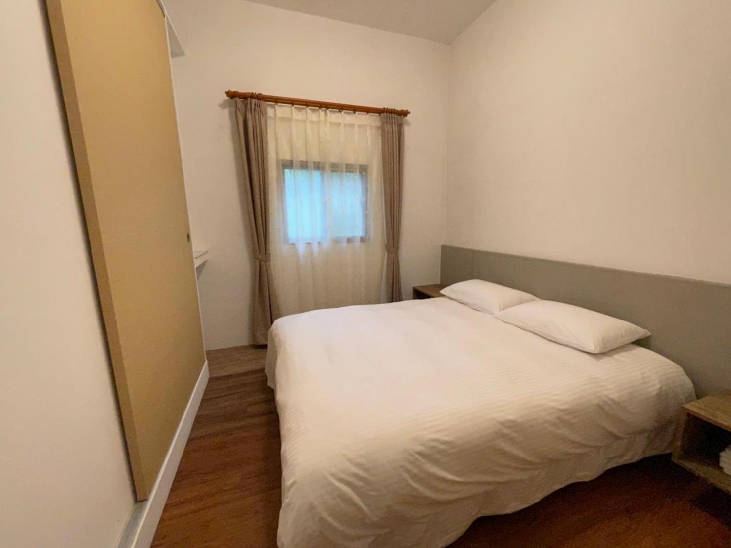 Four-Bedroom House photo 2