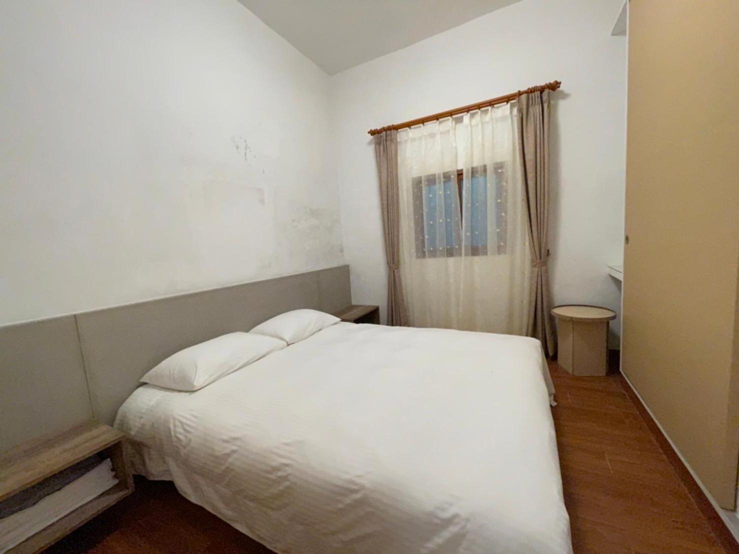 Four-Bedroom House photo 3