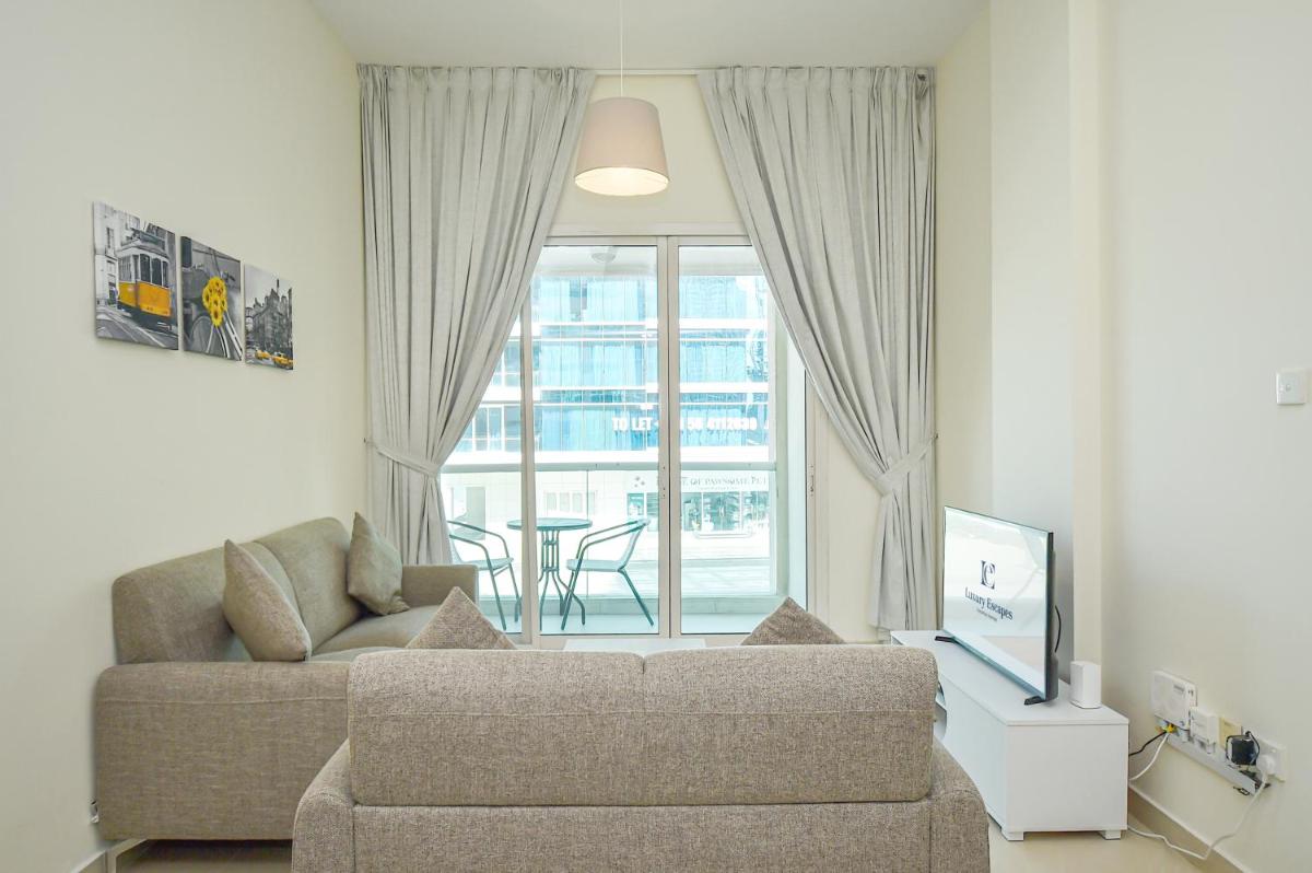 One-Bedroom Apartment photo 2