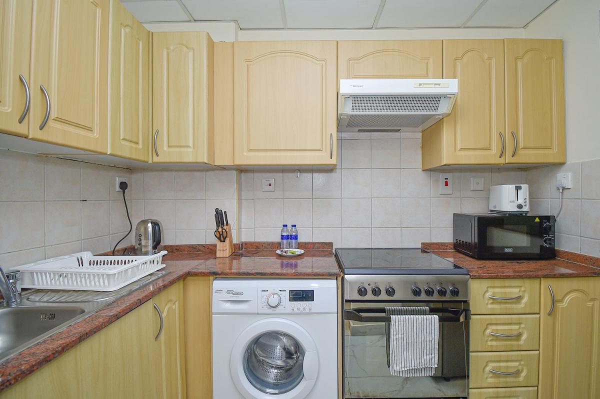 One-Bedroom Apartment photo 3