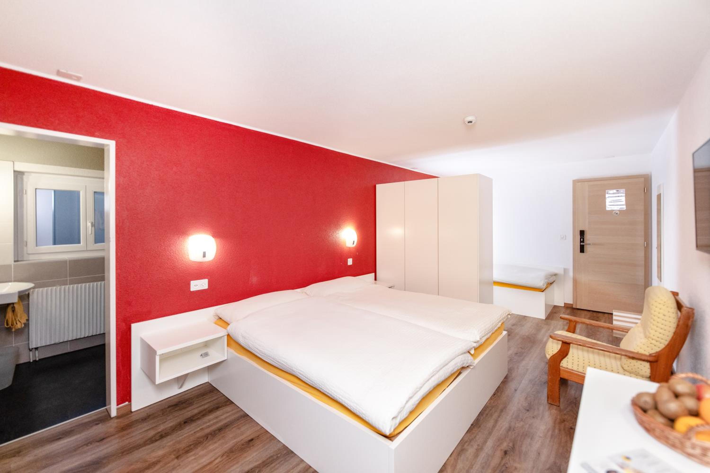 Standard Triple Room - Photo 4