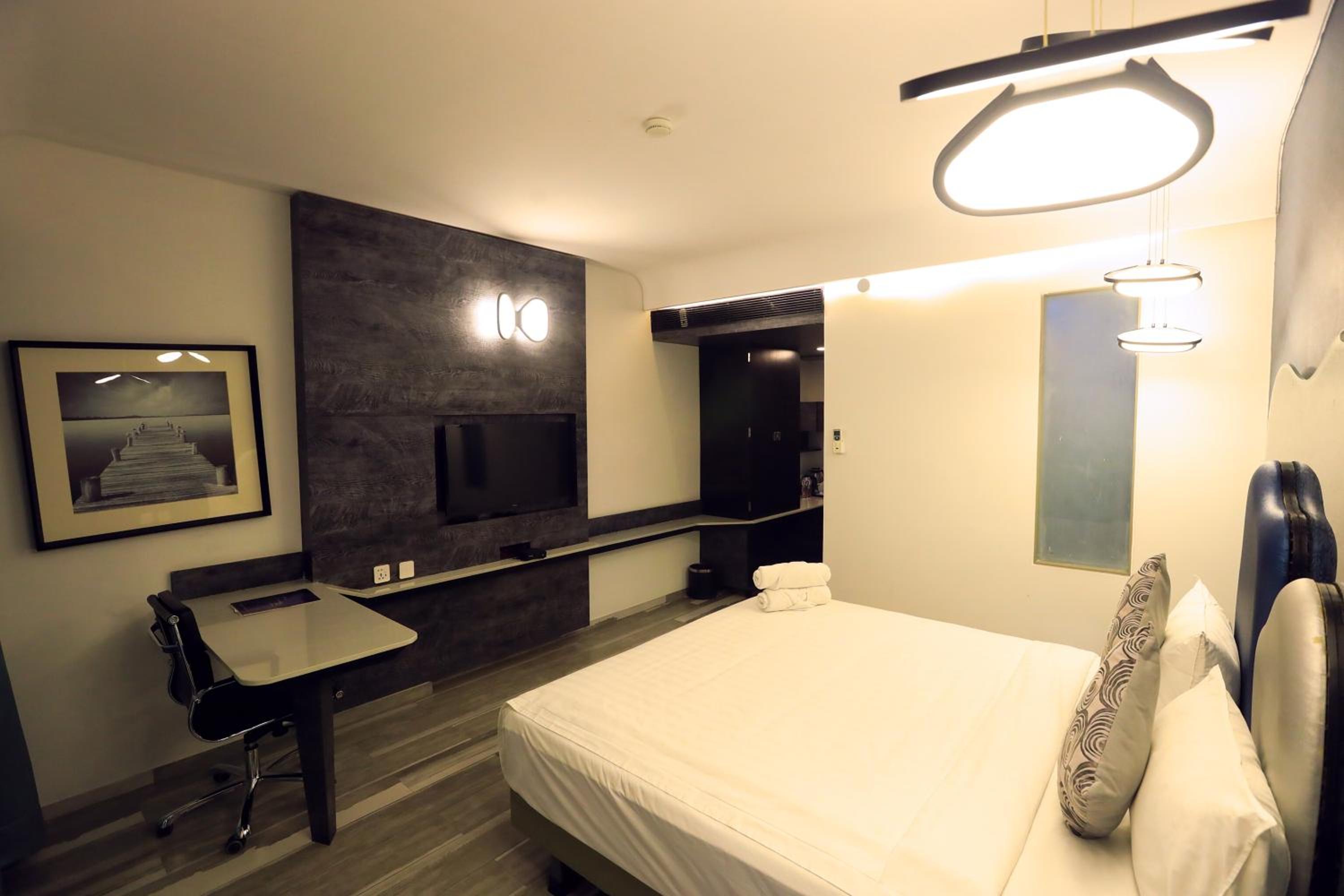 Deluxe Room - Photo 2