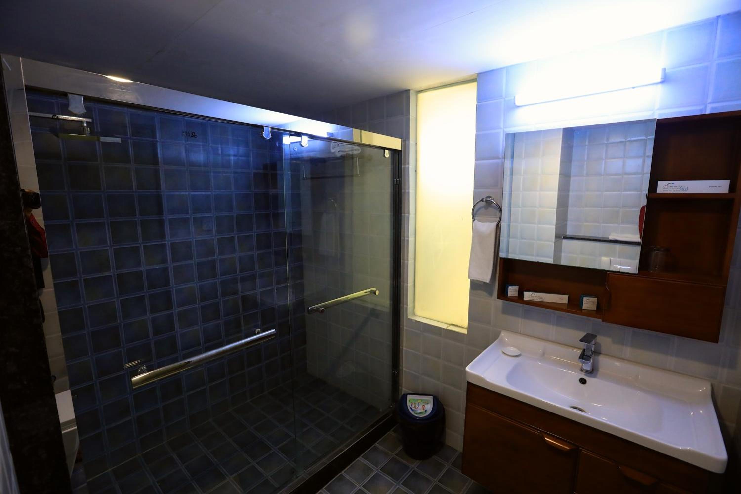 Deluxe Room - Photo 3