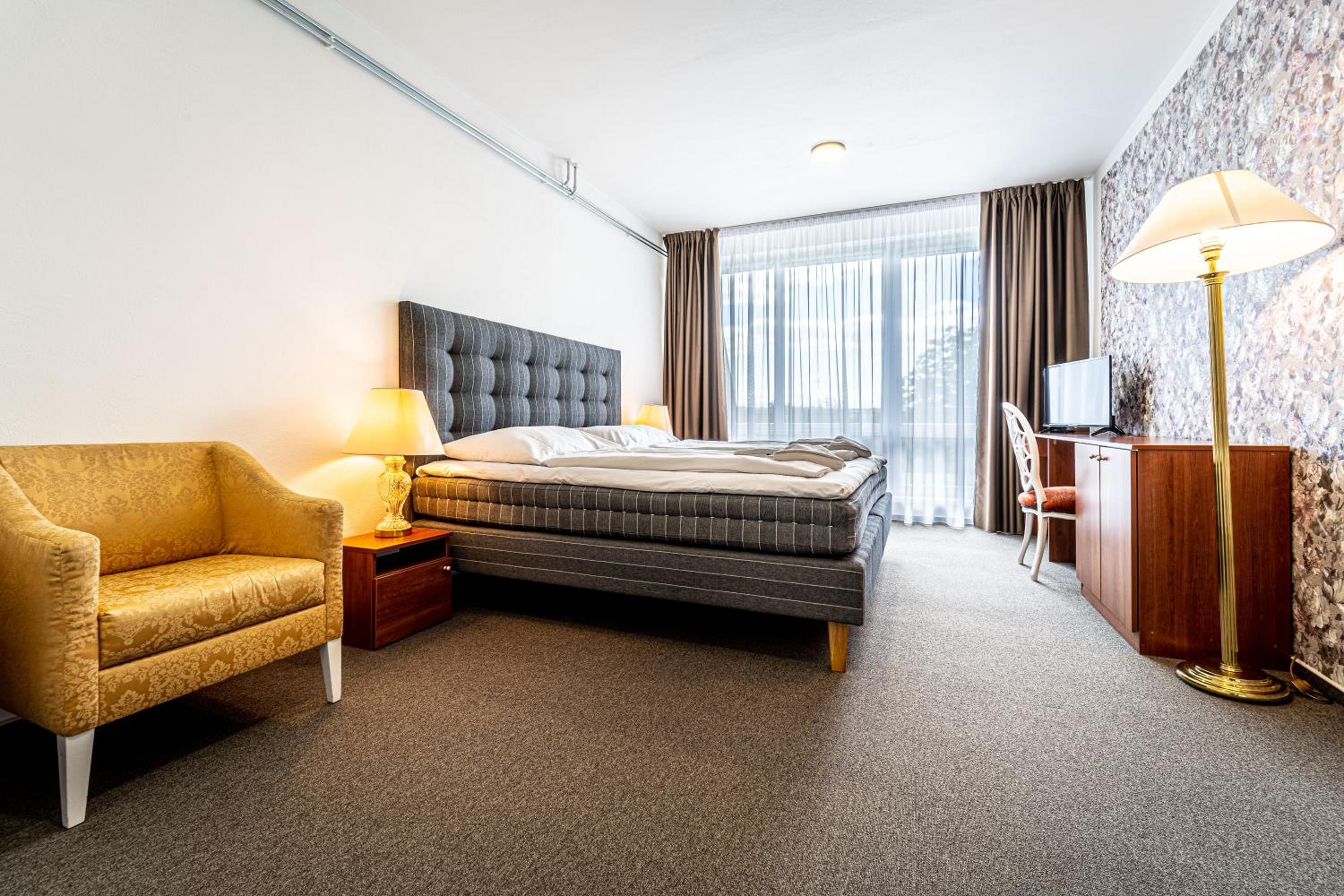 Deluxe Double Room with Balcony photo 1