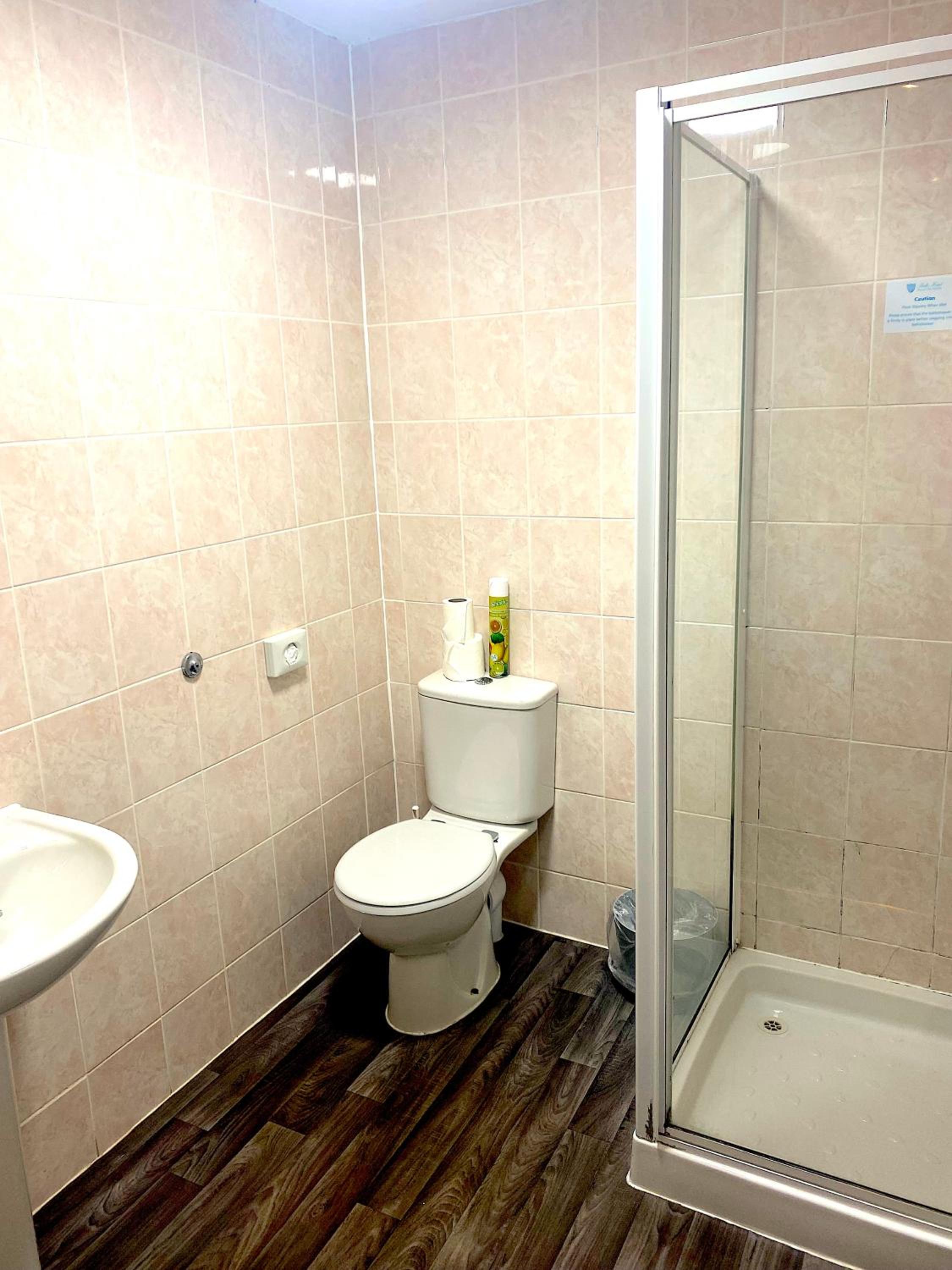 Double or Twin Room photo 3