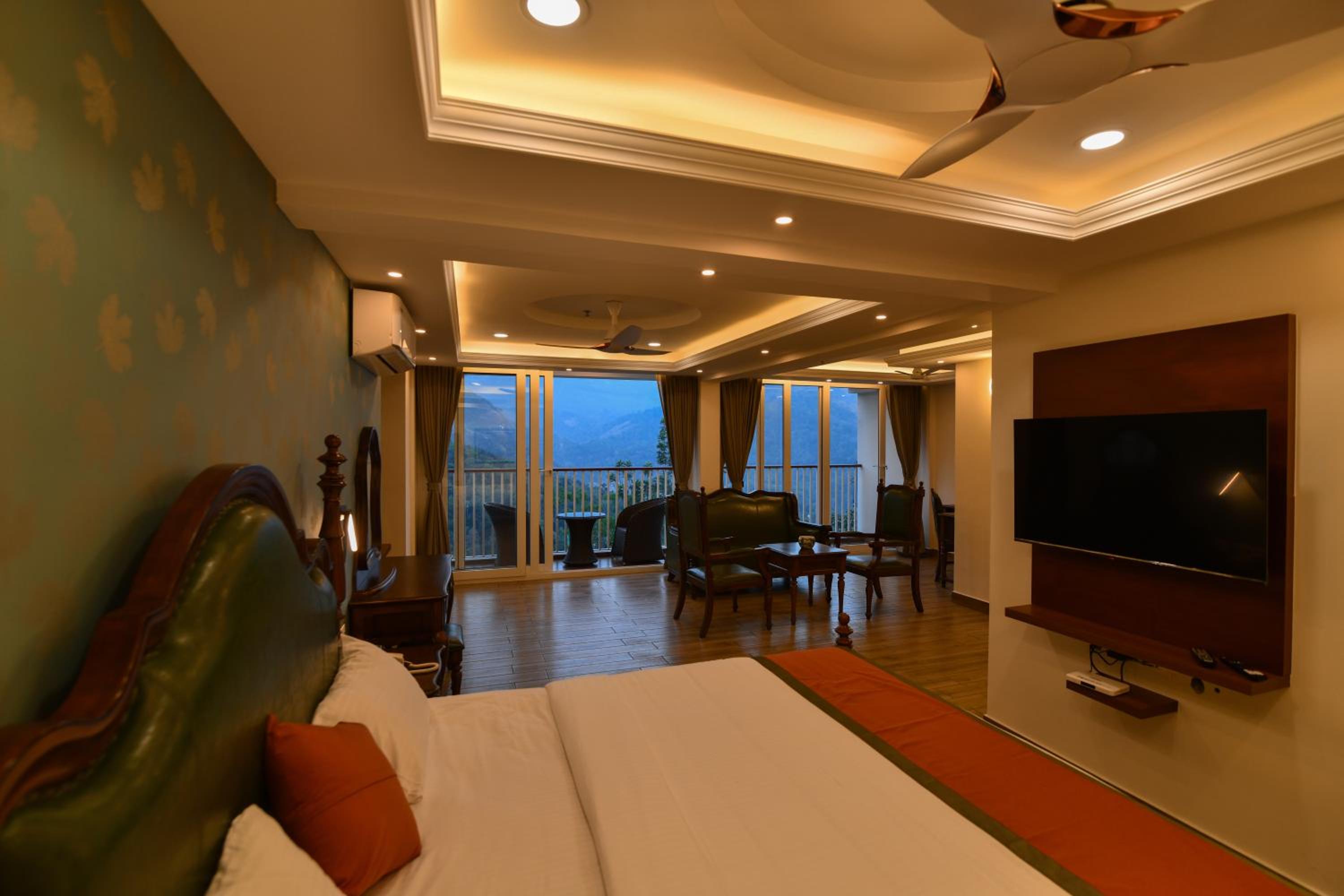 Suite with Balcony - Photo 1