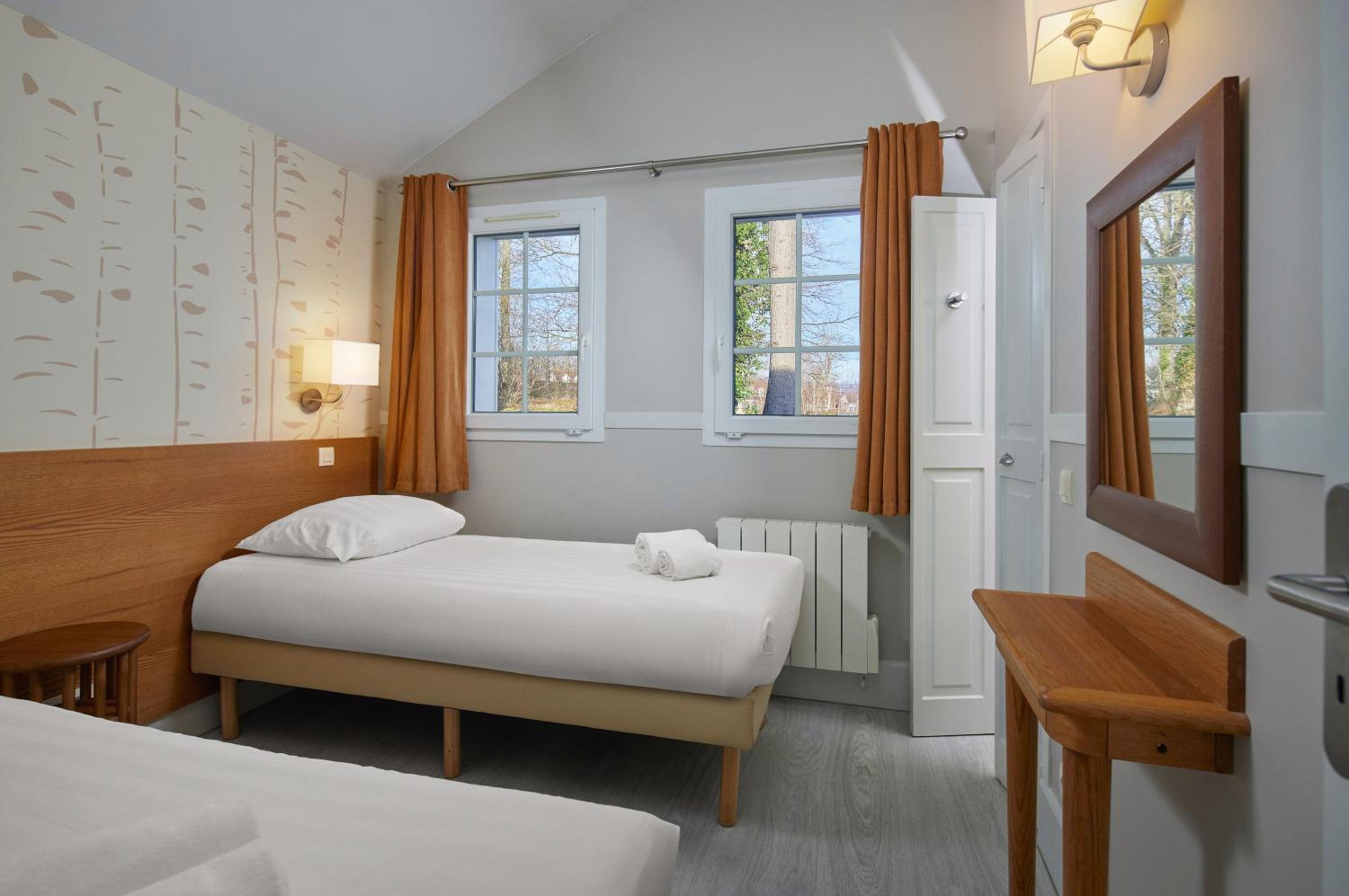 Lakeside VIP Cottage (4 People) photo 1