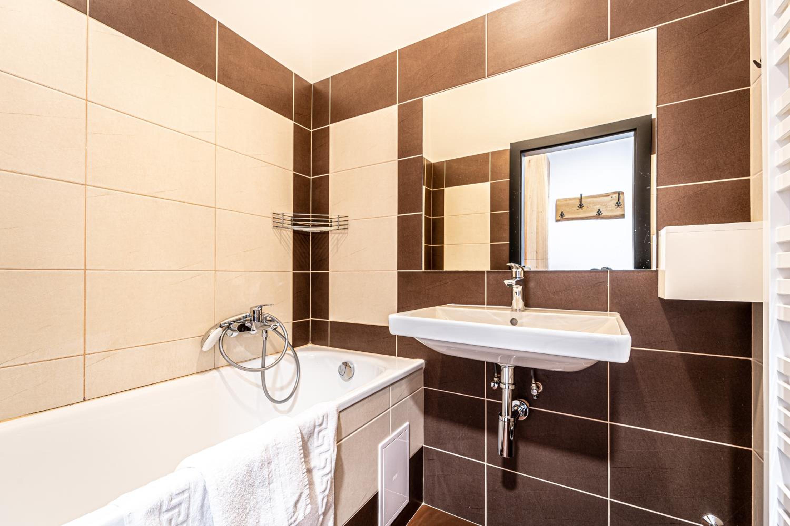 Deluxe Double Room with Balcony photo 2