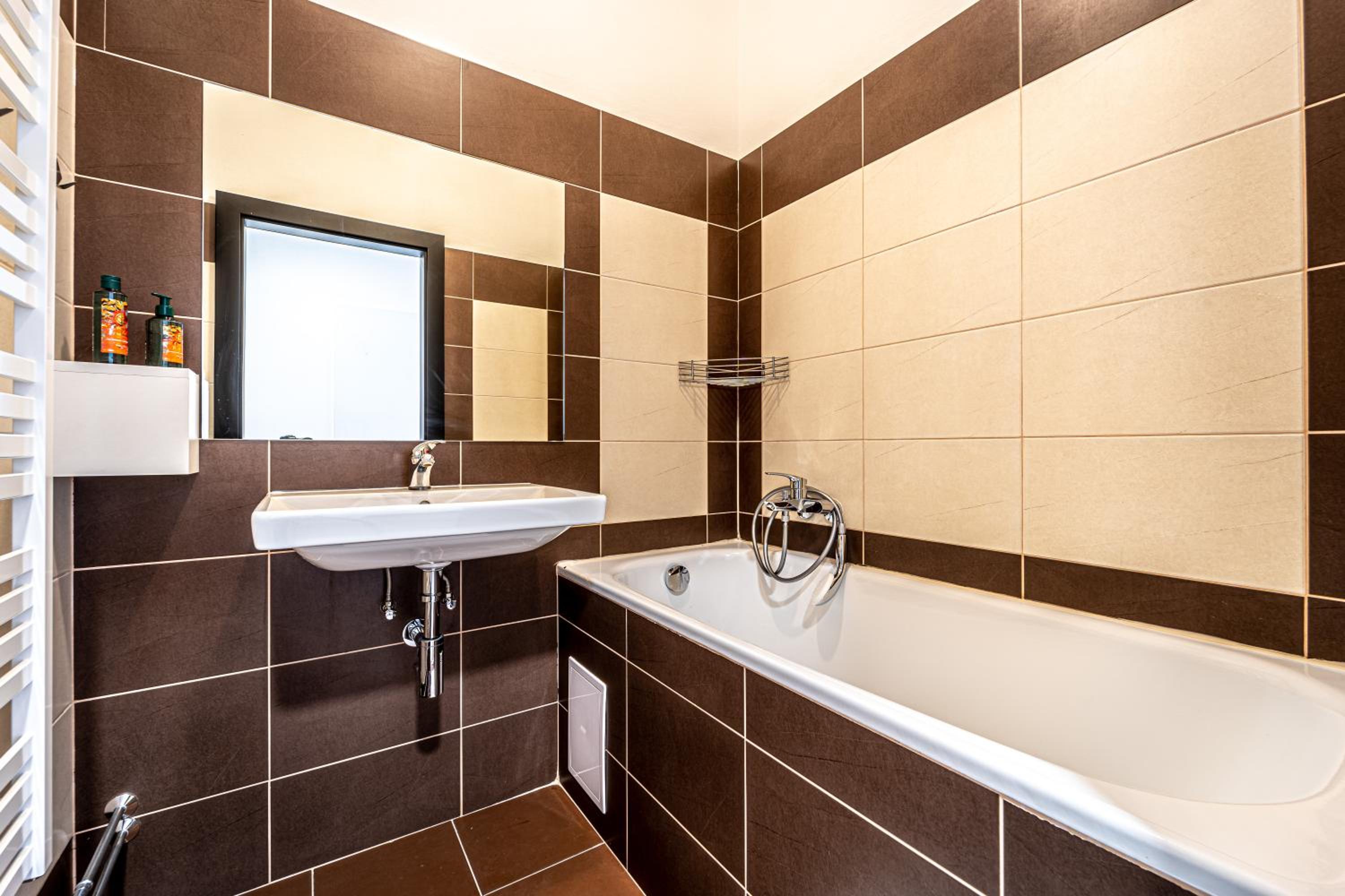 Deluxe Double Room with Balcony photo 3