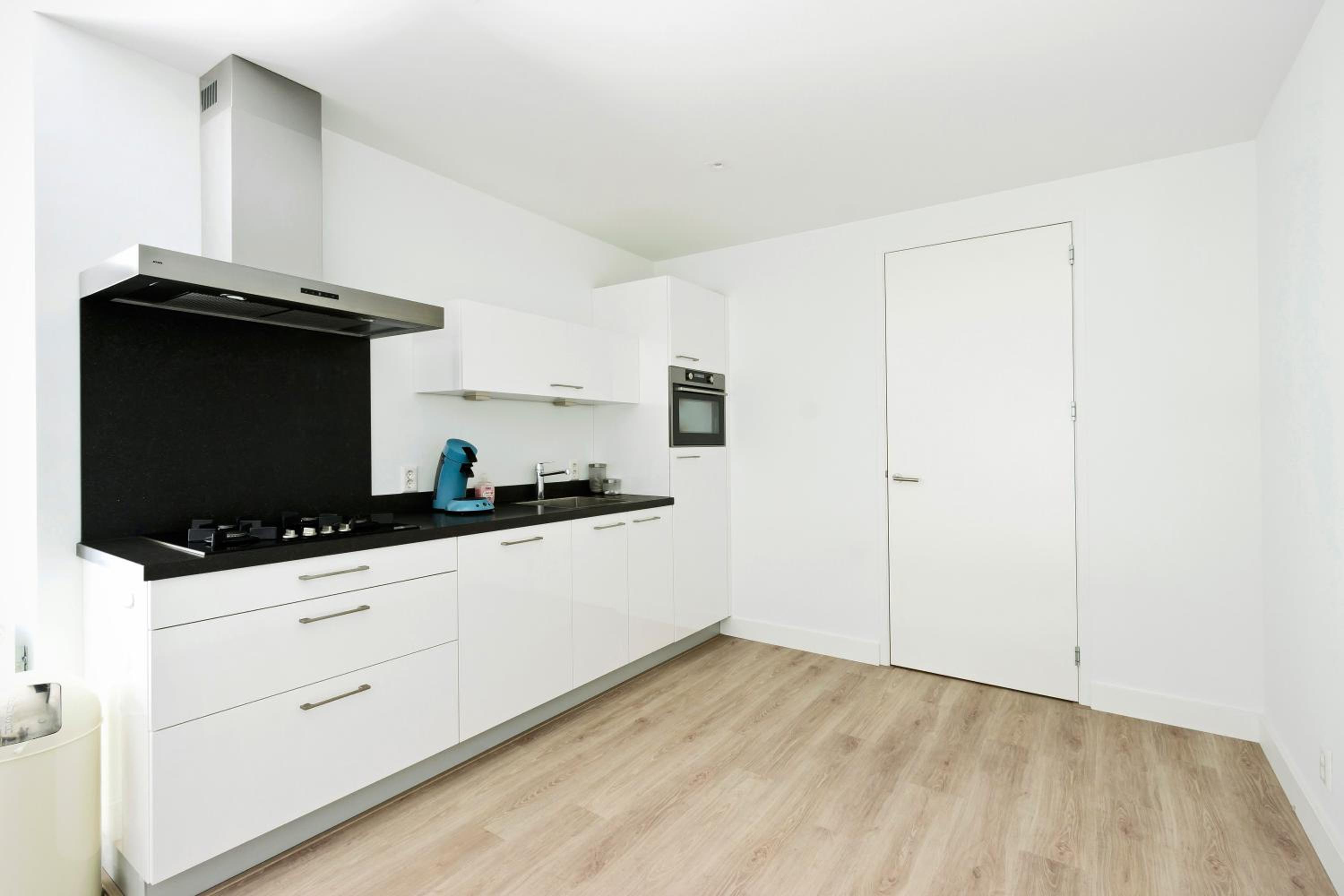 Apartment with Terrace - Photo 3