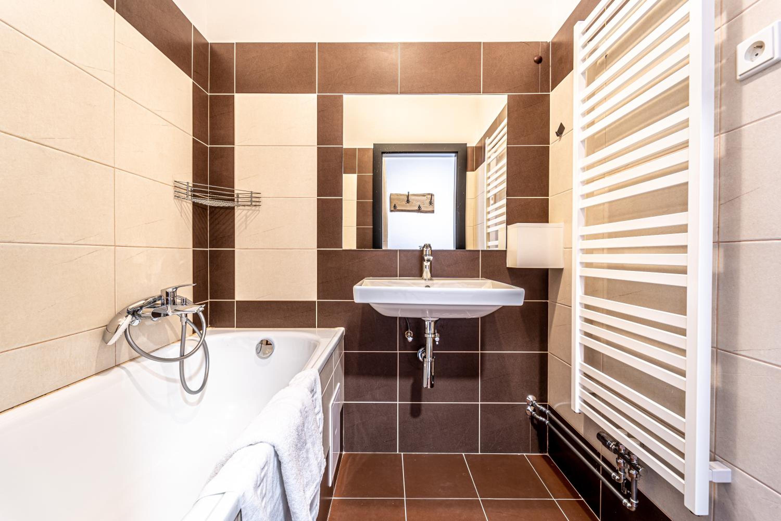 Deluxe Double Room with Balcony photo 2