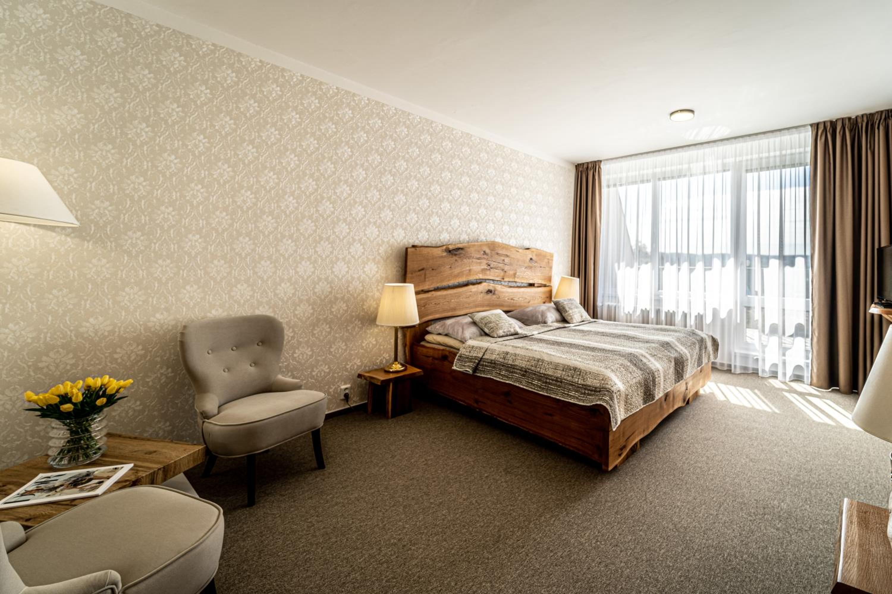 Deluxe Double Room with Balcony photo 1
