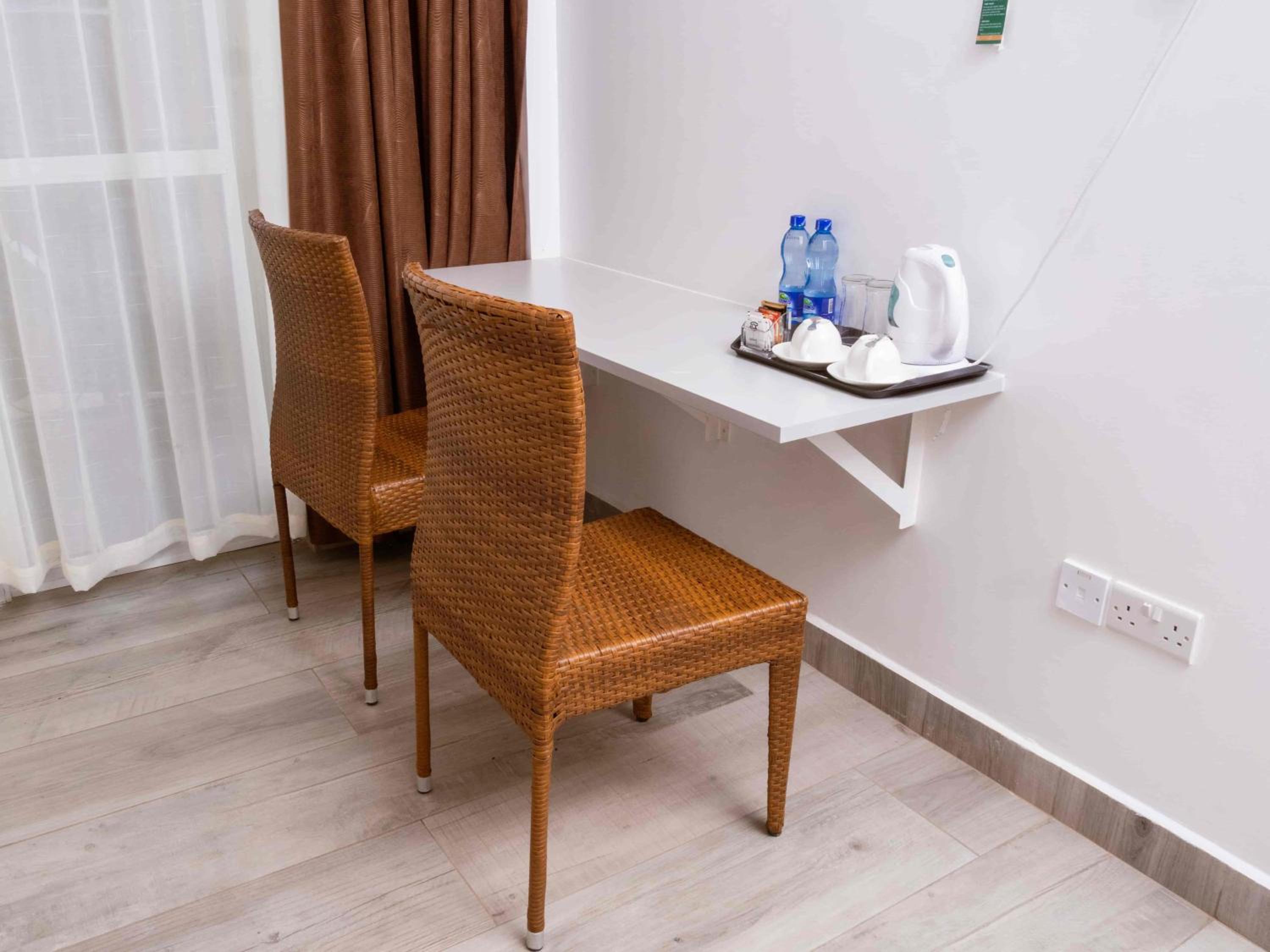 Twin Room - Photo 3