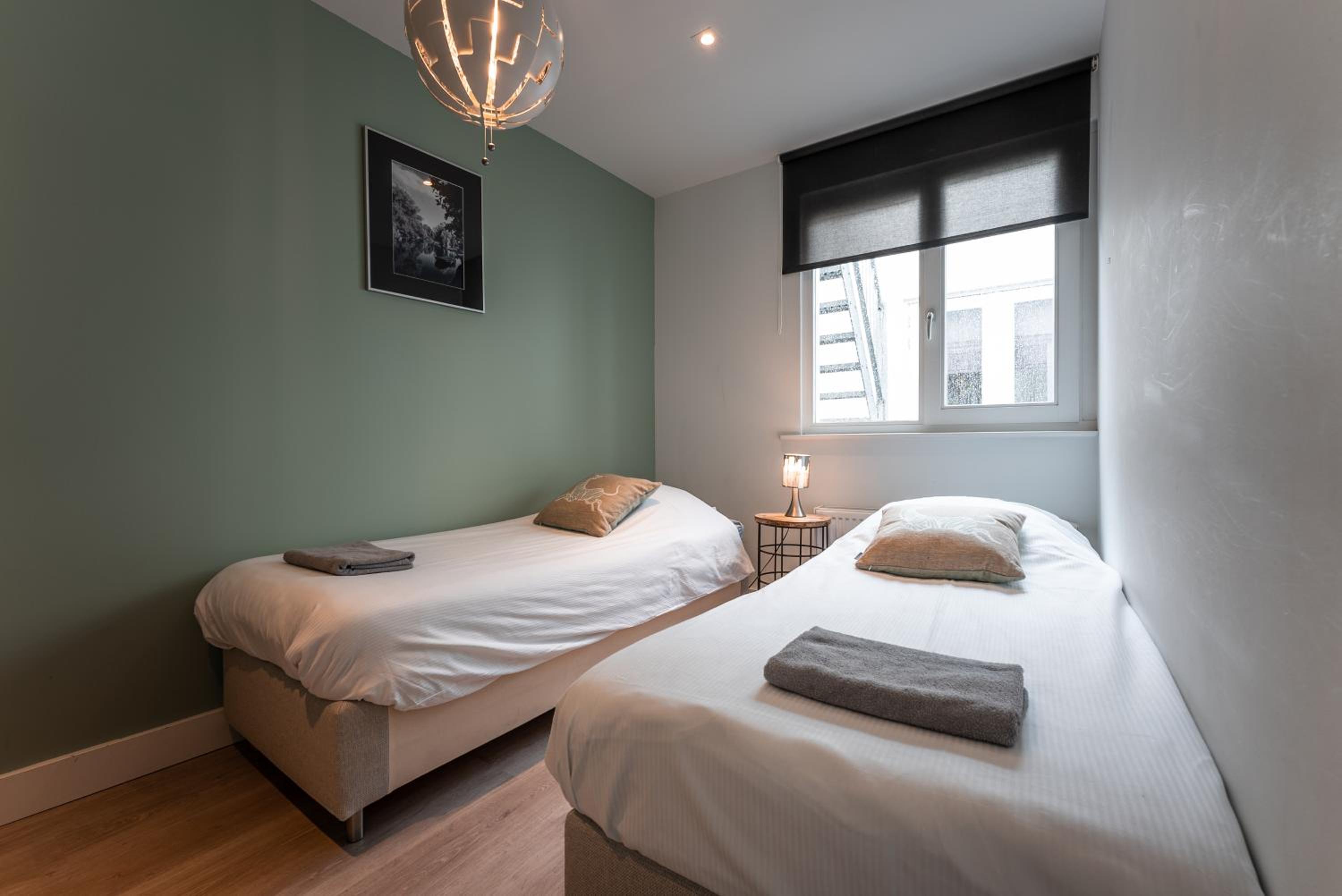 Apartment with Terrace - Photo 4