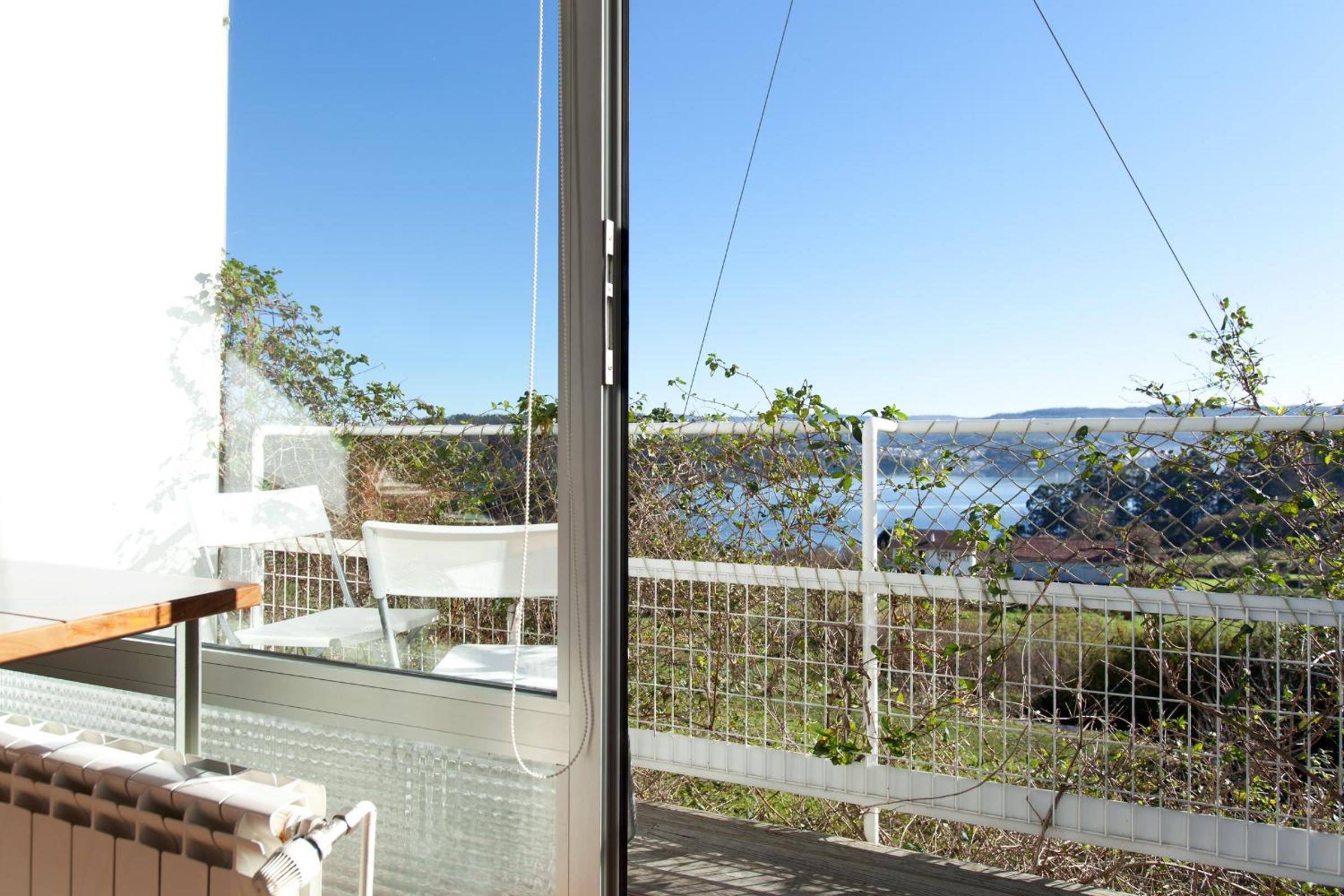 Double or Twin Room with Sea View and balcony photo 3