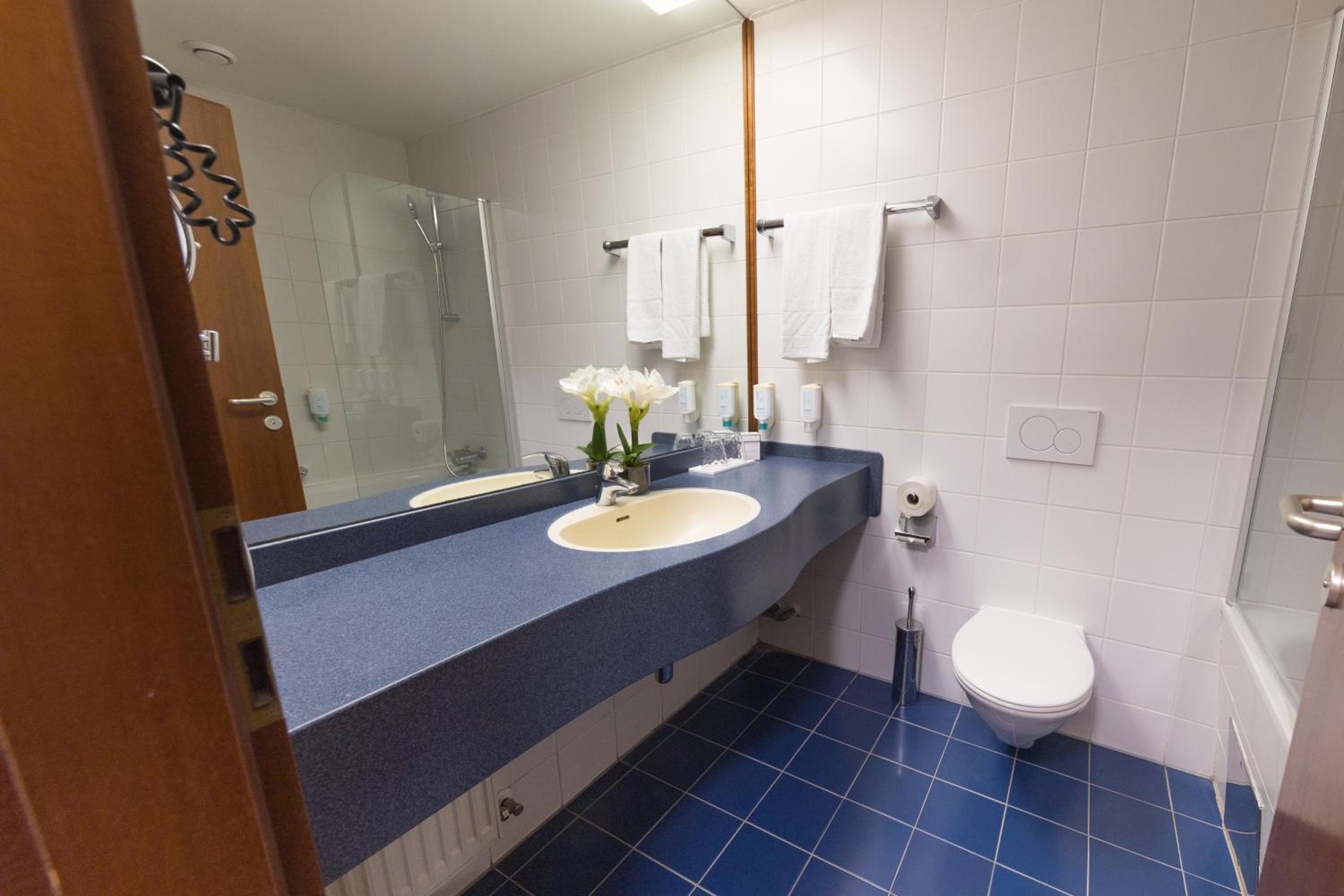 Standard Double Room - Photo 2