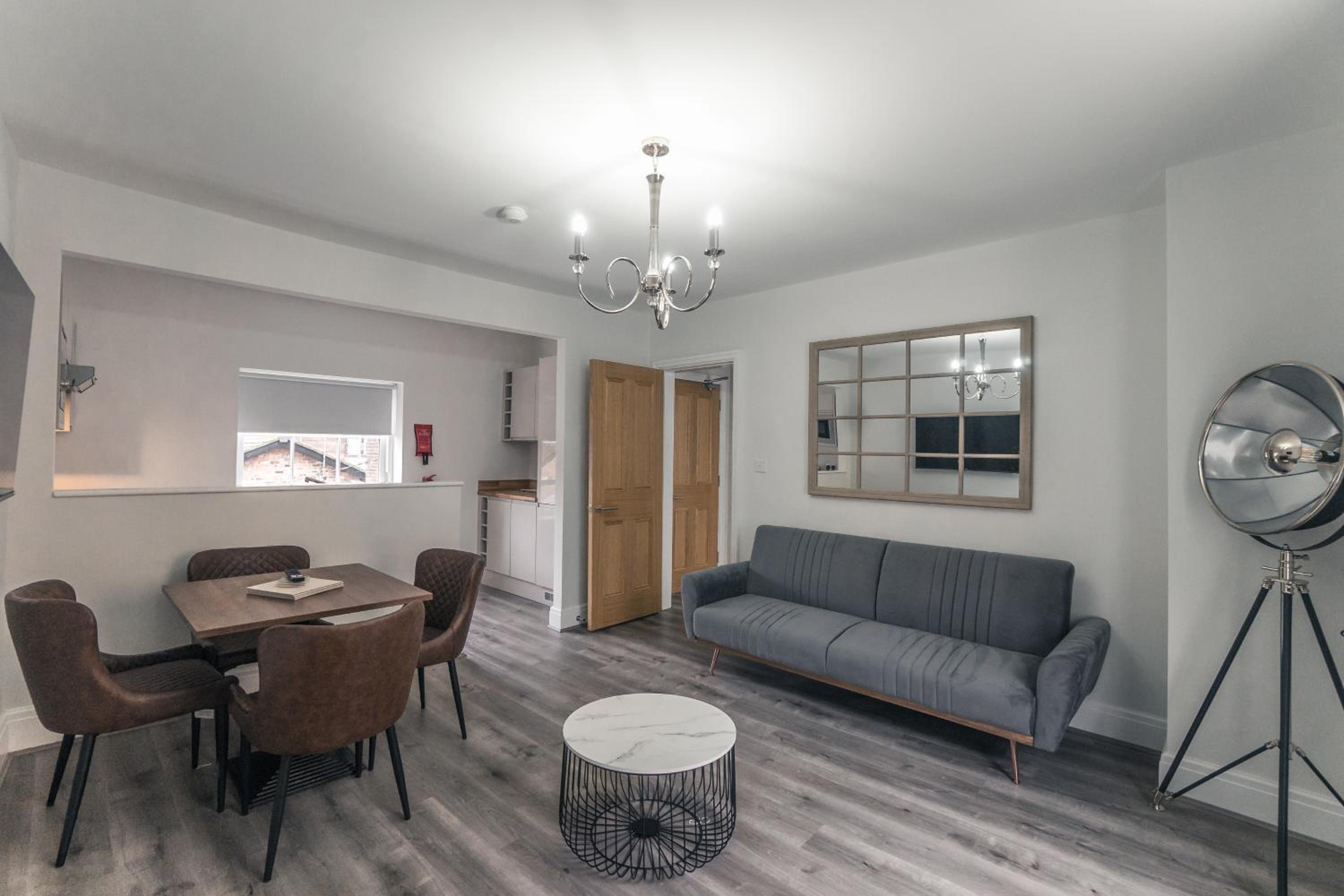 One-Bedroom Apartment - Photo 1