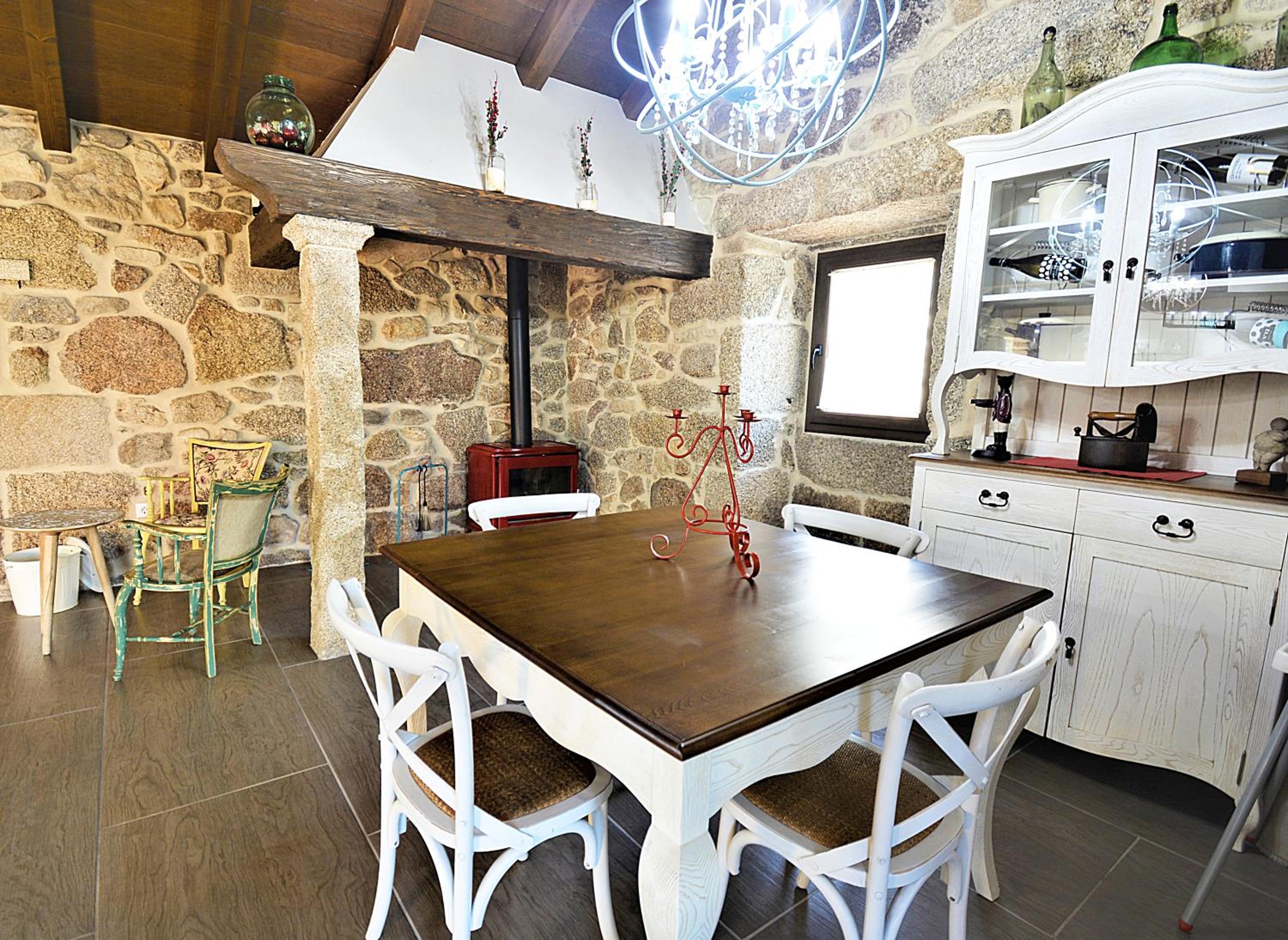 Three-Bedroom House photo 3