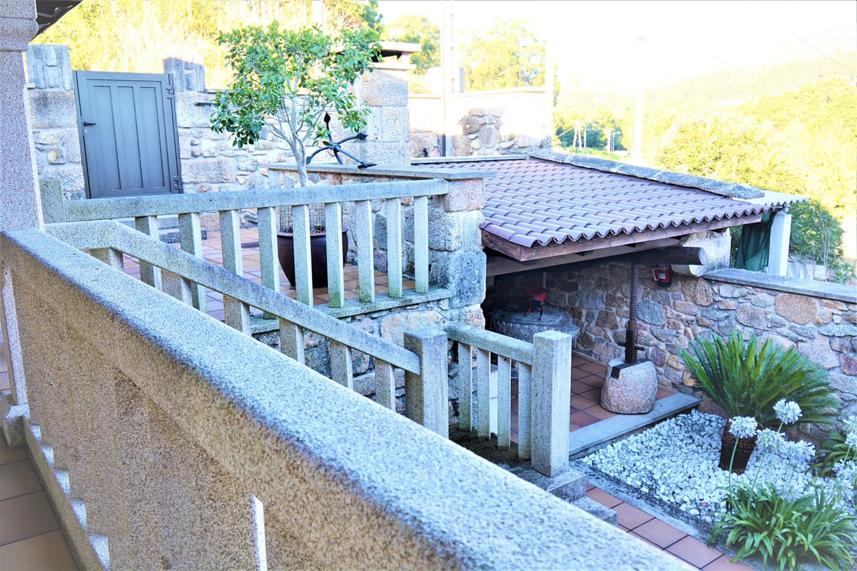 Three-Bedroom House photo 2