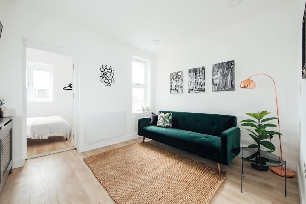 Two-Bedroom Apartment photo 2