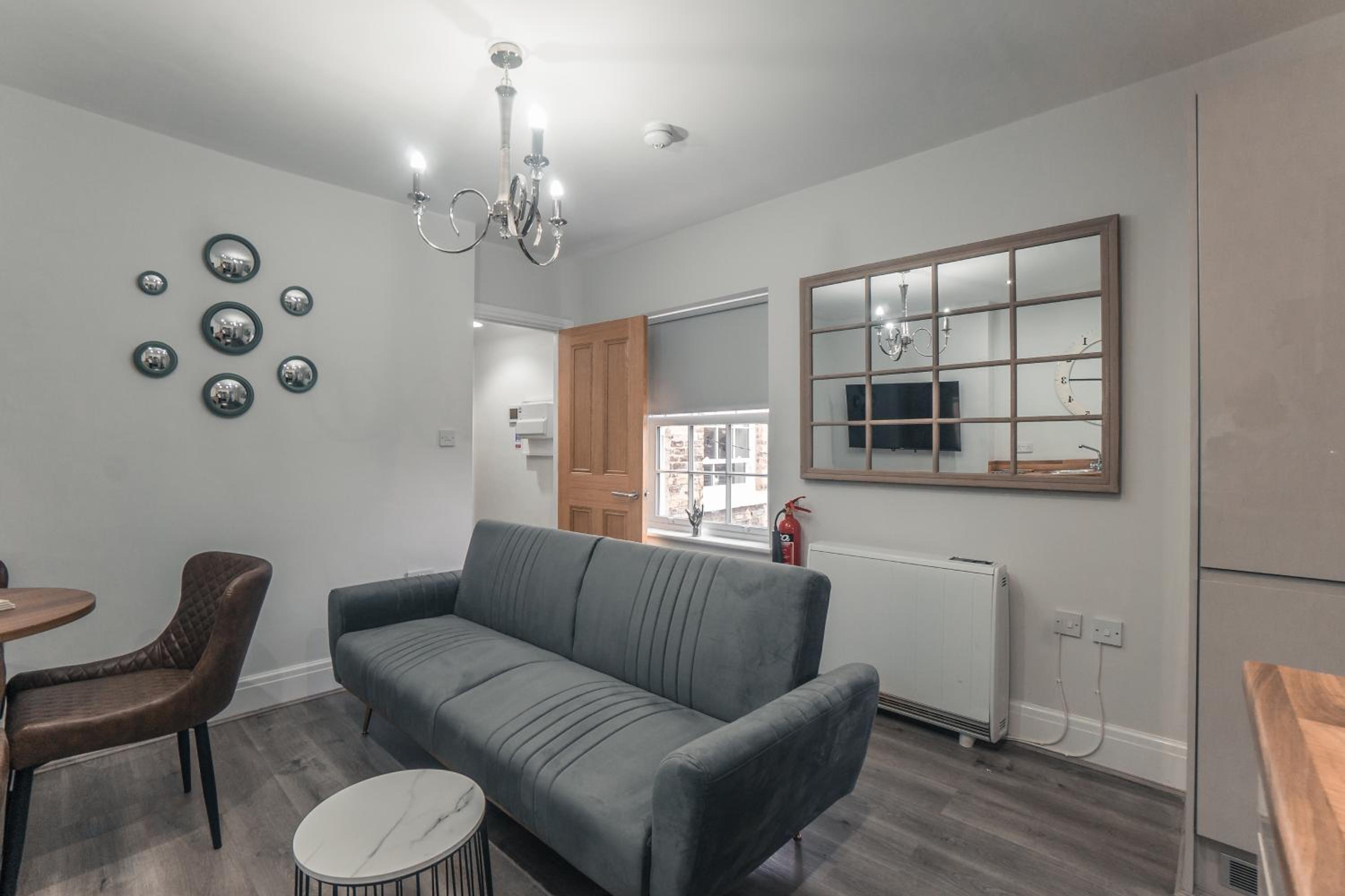 Studio Apartment - Photo 12