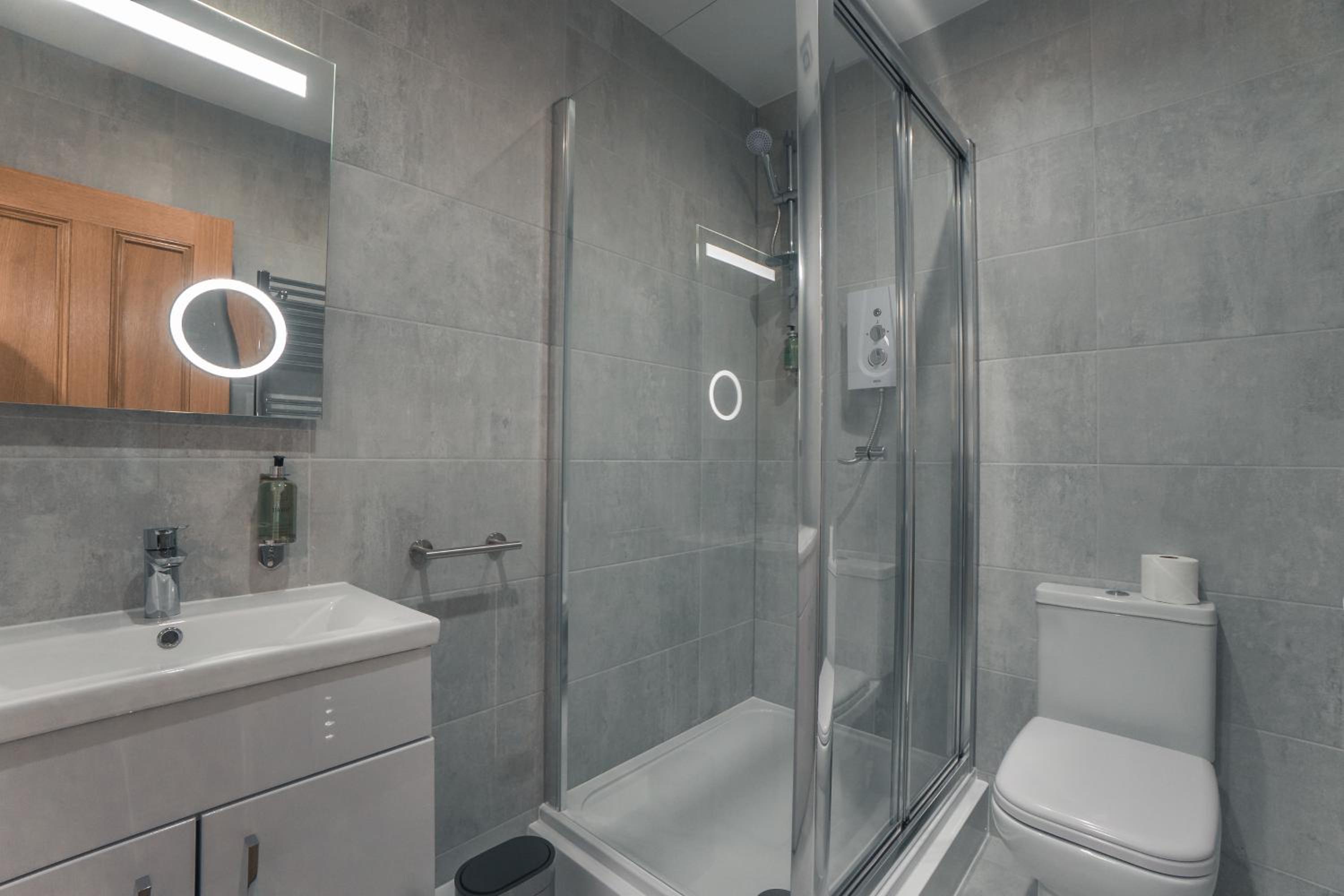 Studio Apartment - Photo 10
