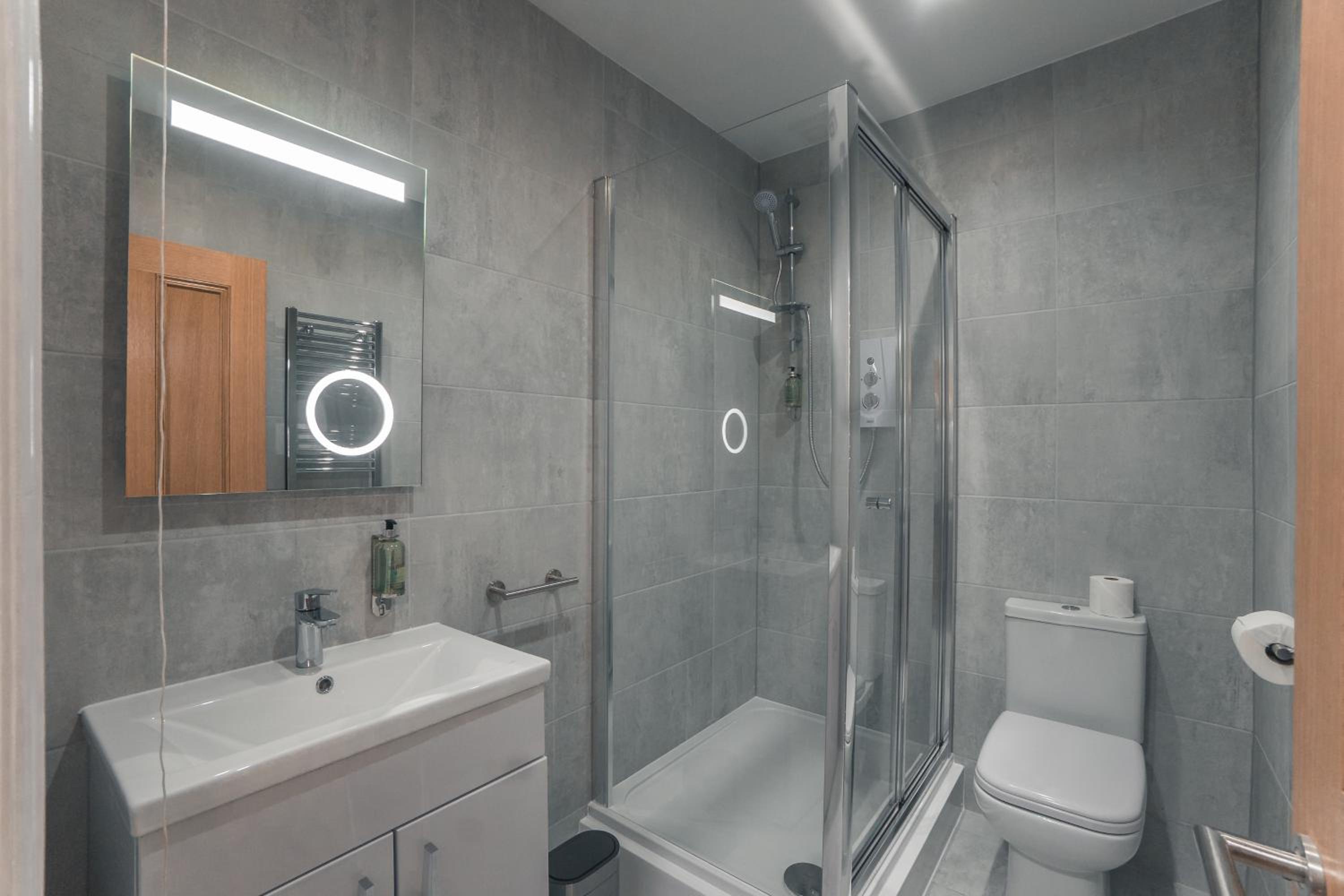 Studio Apartment - Photo 11