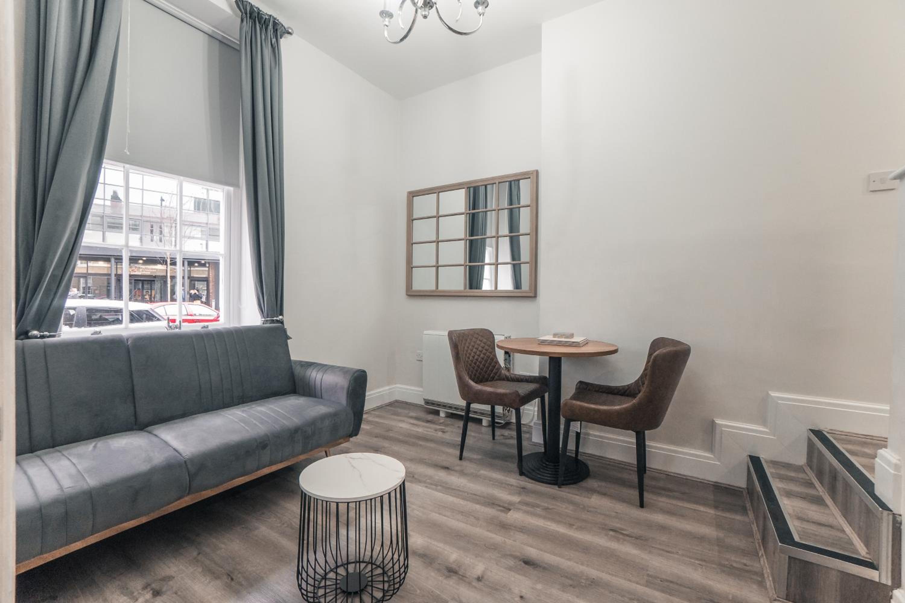 Duplex Apartment - Photo 8