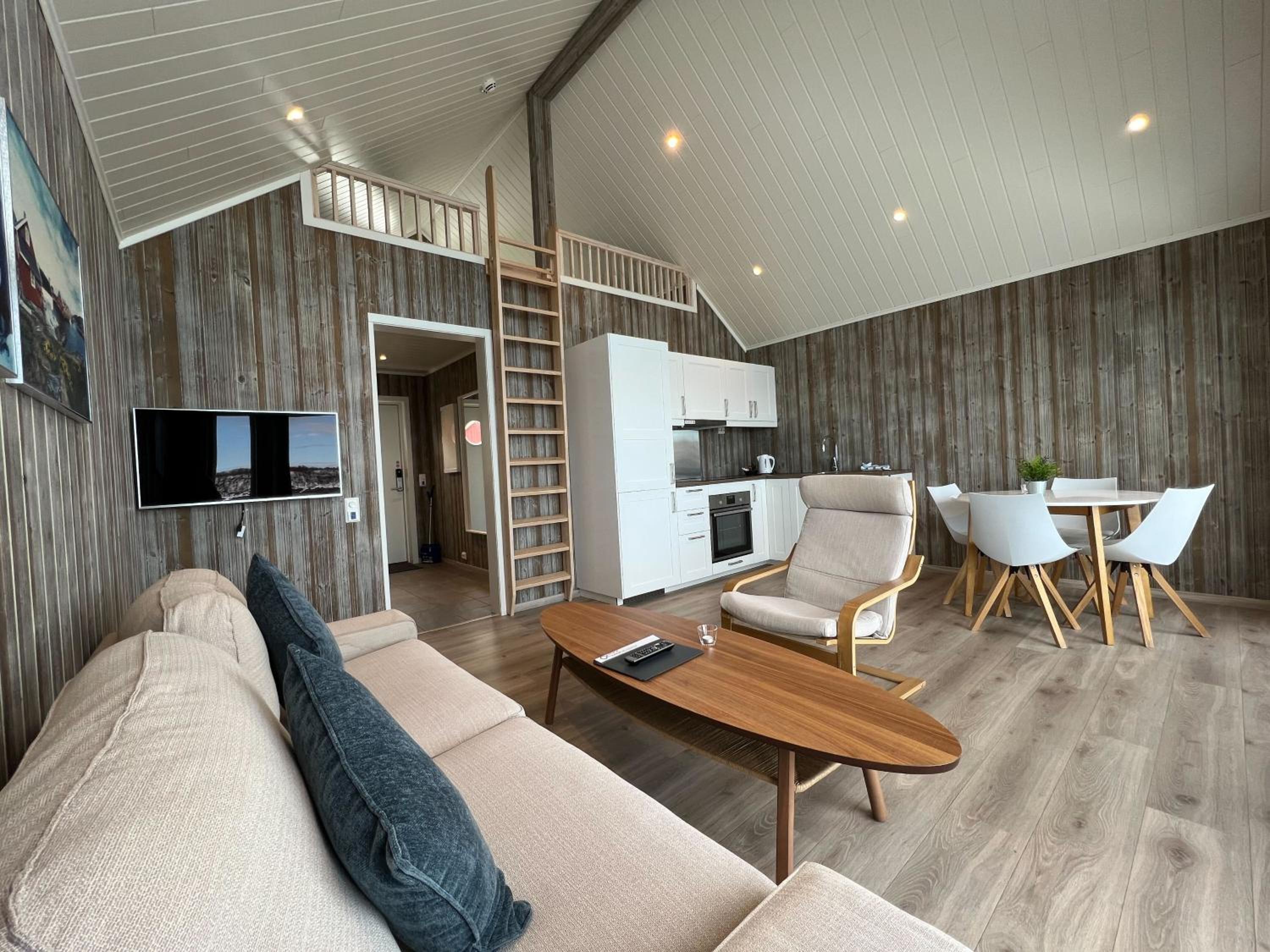 One-Bedroom Cottage with Sea View