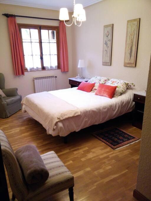 Casa de cuatro habitaciones