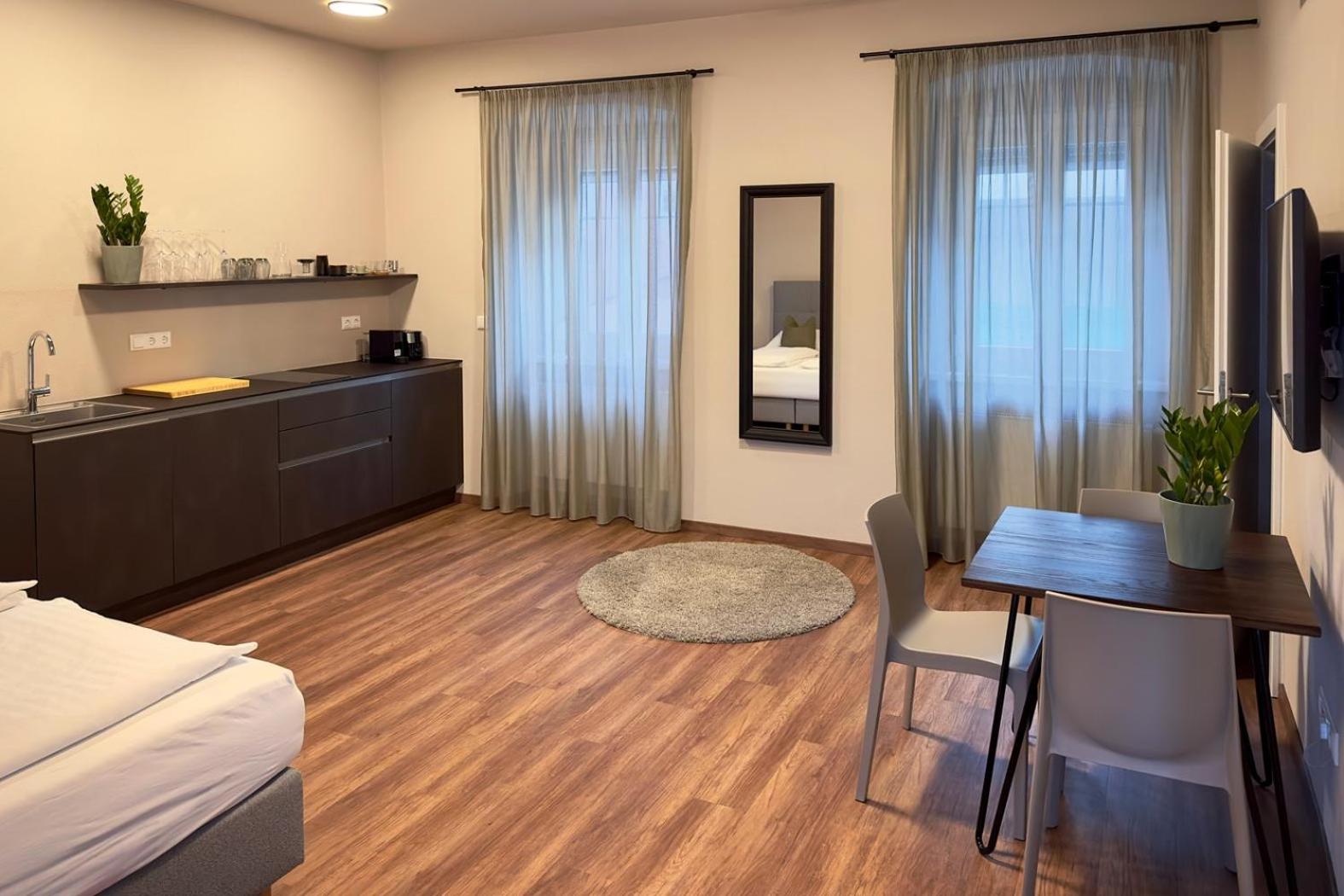 Apartment with Terrace photo 2