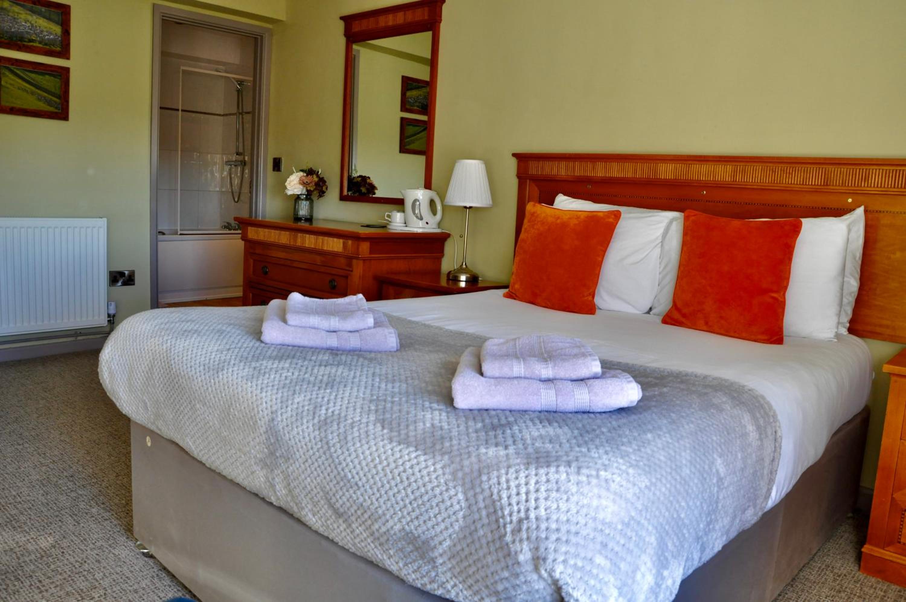 Double Room with Private Bathroom