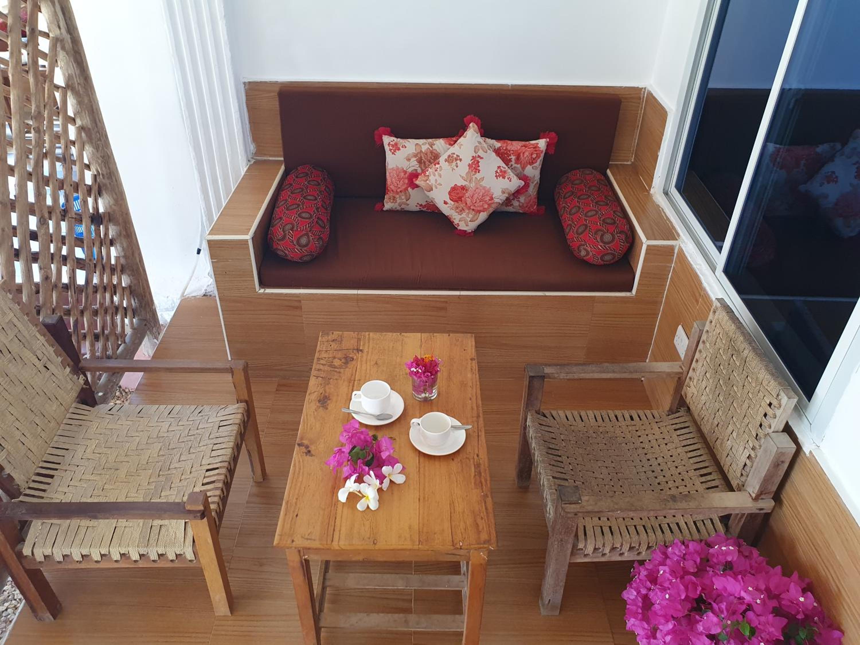 Deluxe Double Room - Photo 23