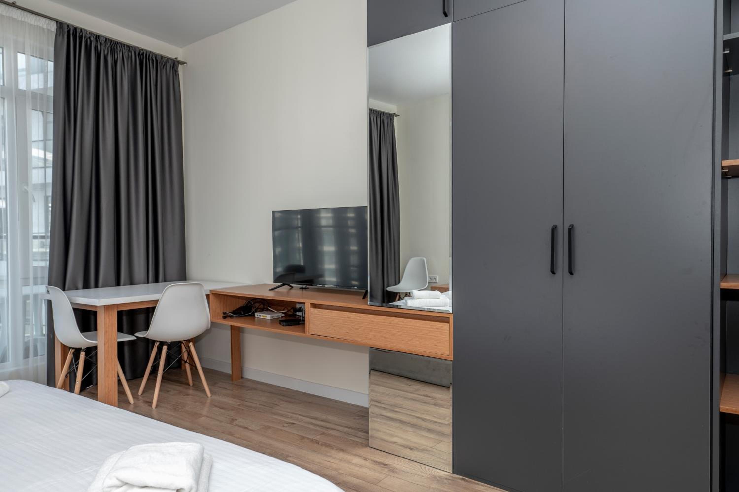 Double Room with Balcony - Photo 16