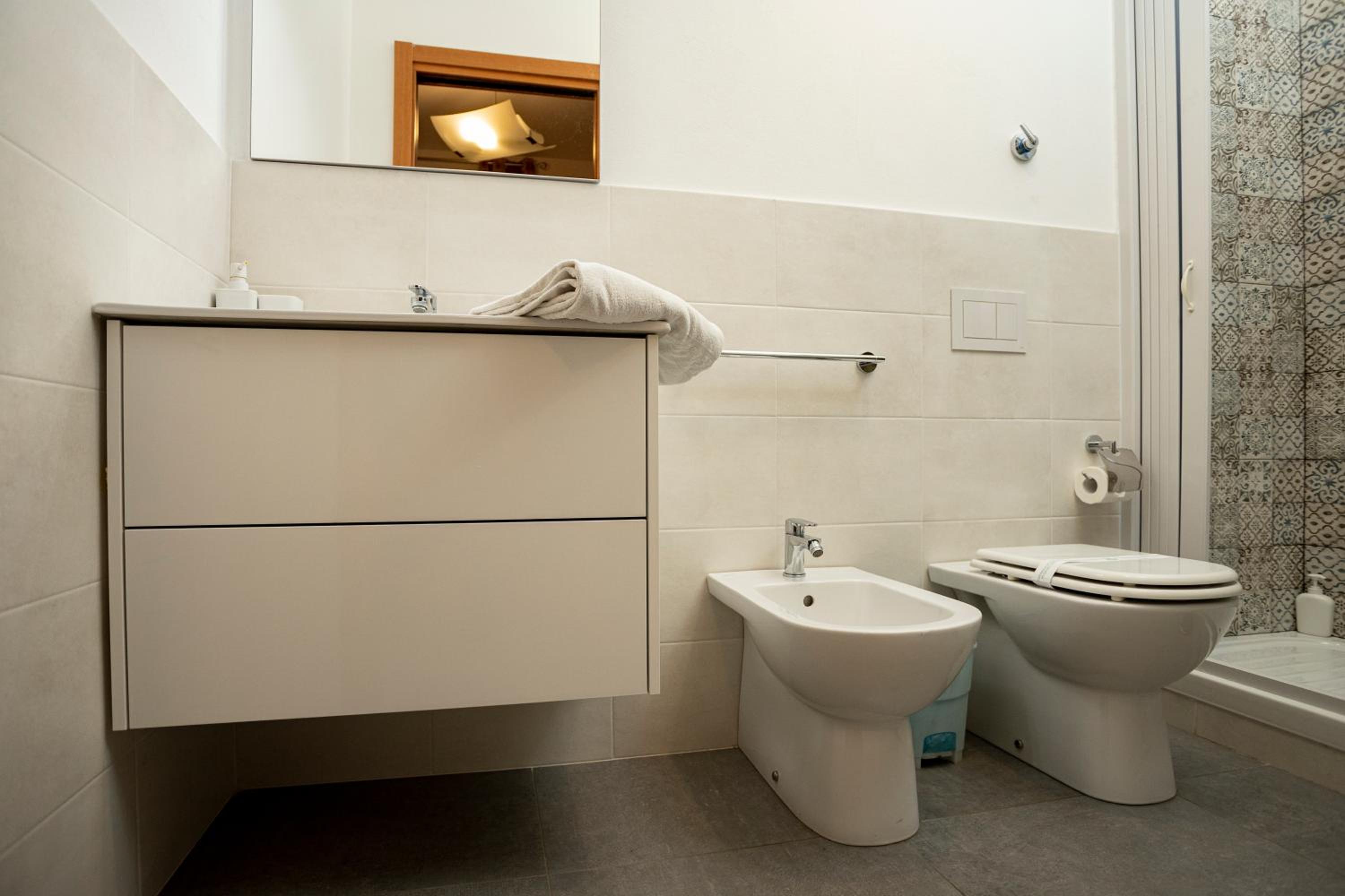 Single Room photo 3