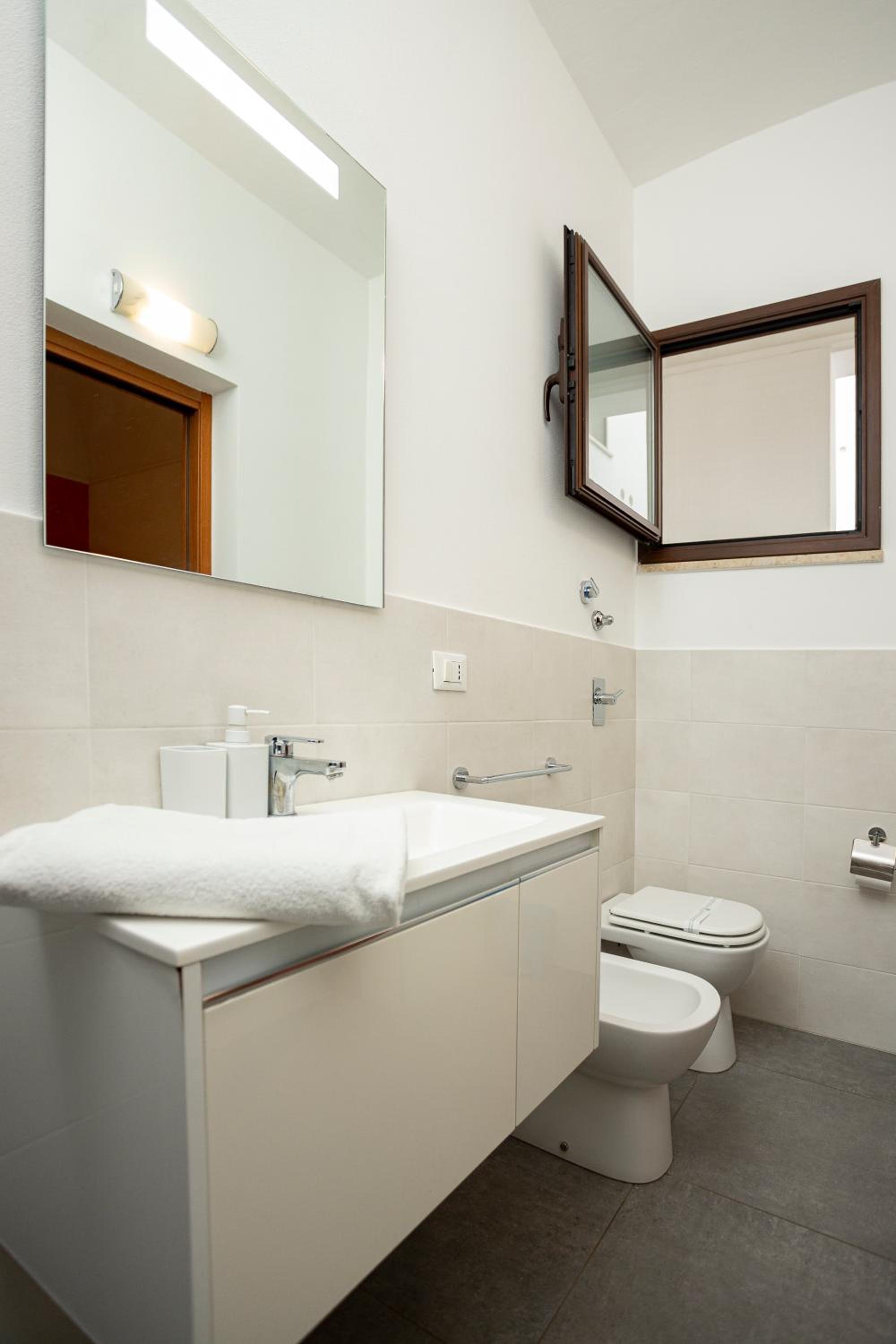 Double or Twin Room photo 2