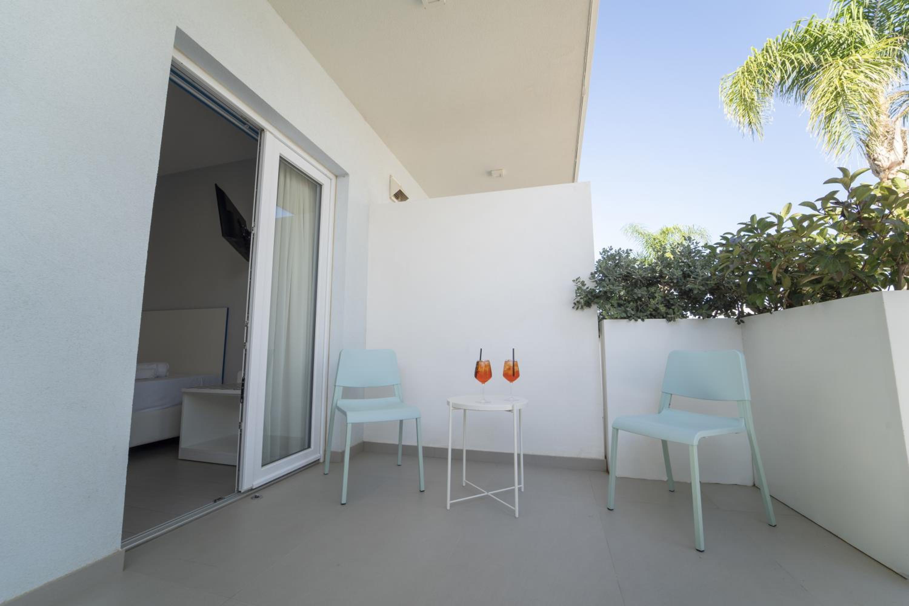Double Room with Garden View - Photo 14