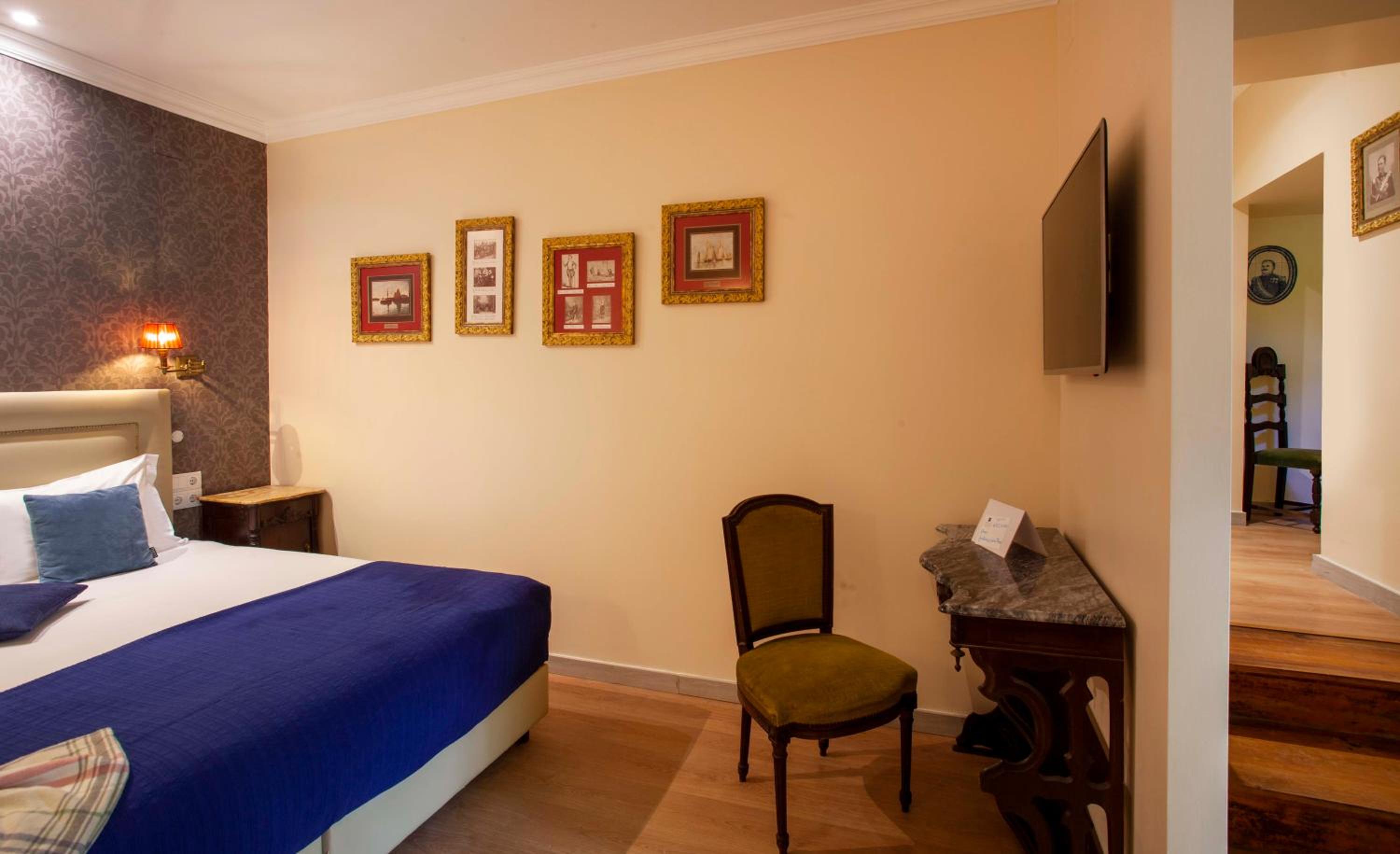 Suite - Photo 9