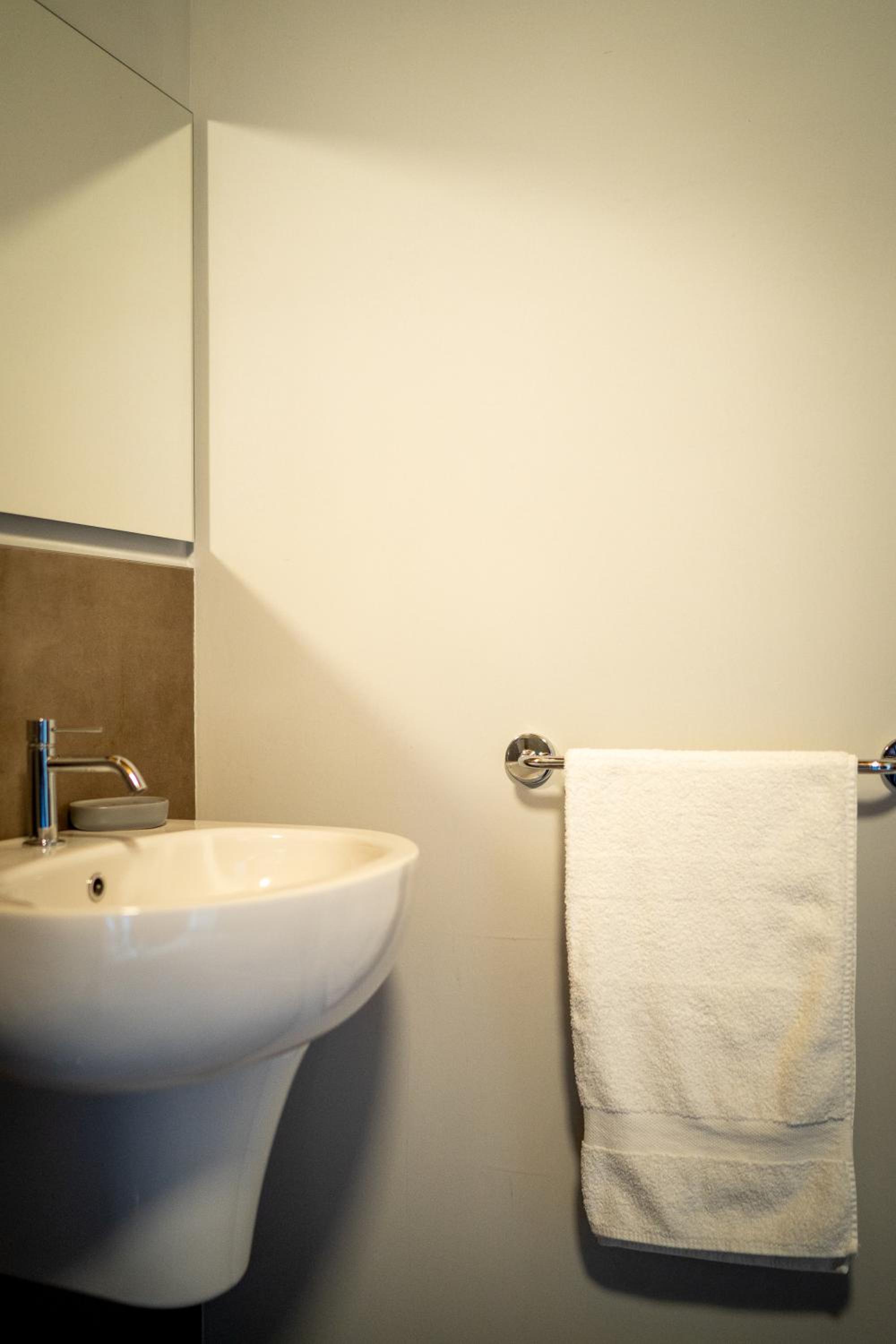 Double or Twin Room - Photo 3